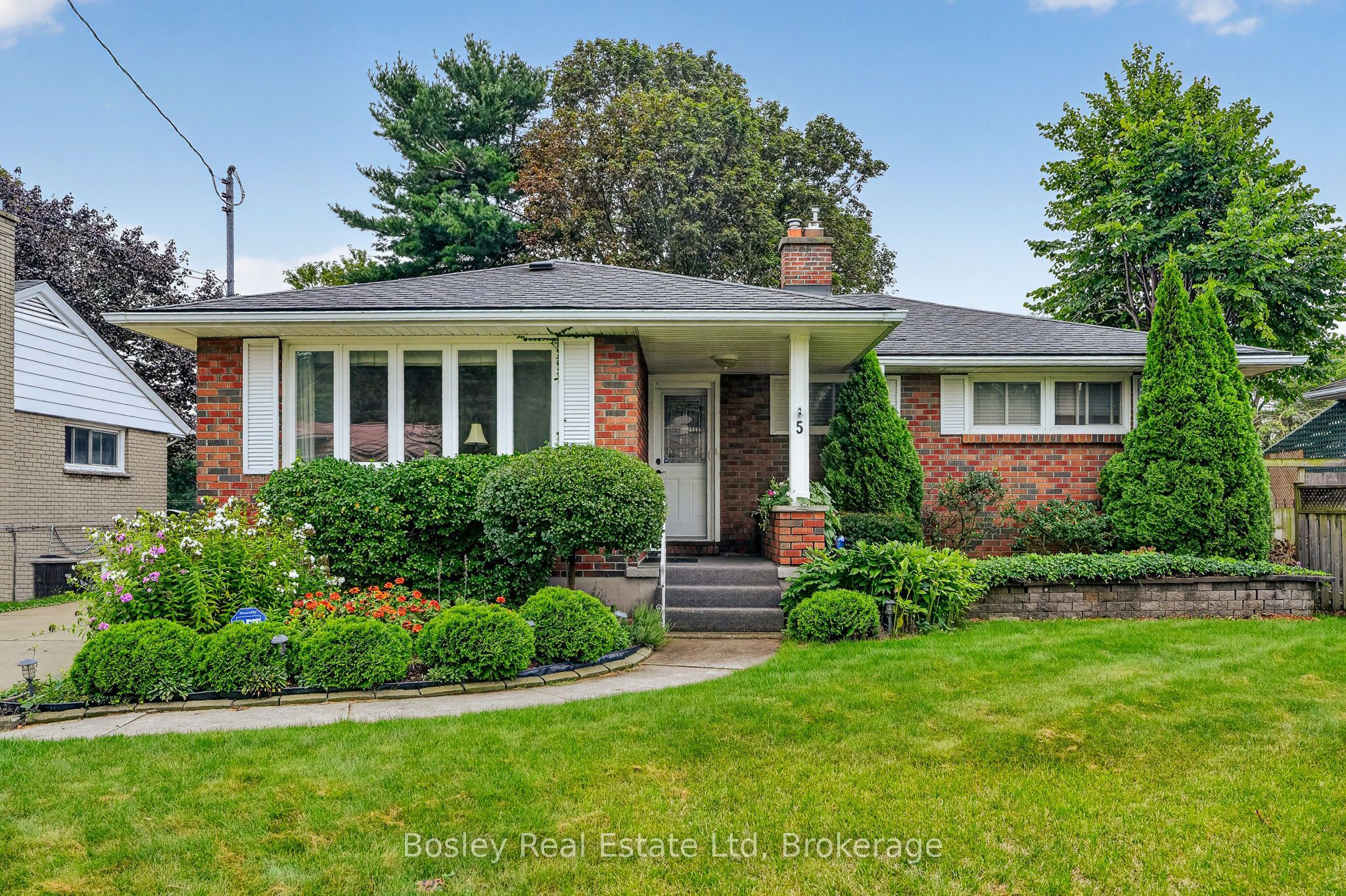 5 Ralston Drive Property Photo 1