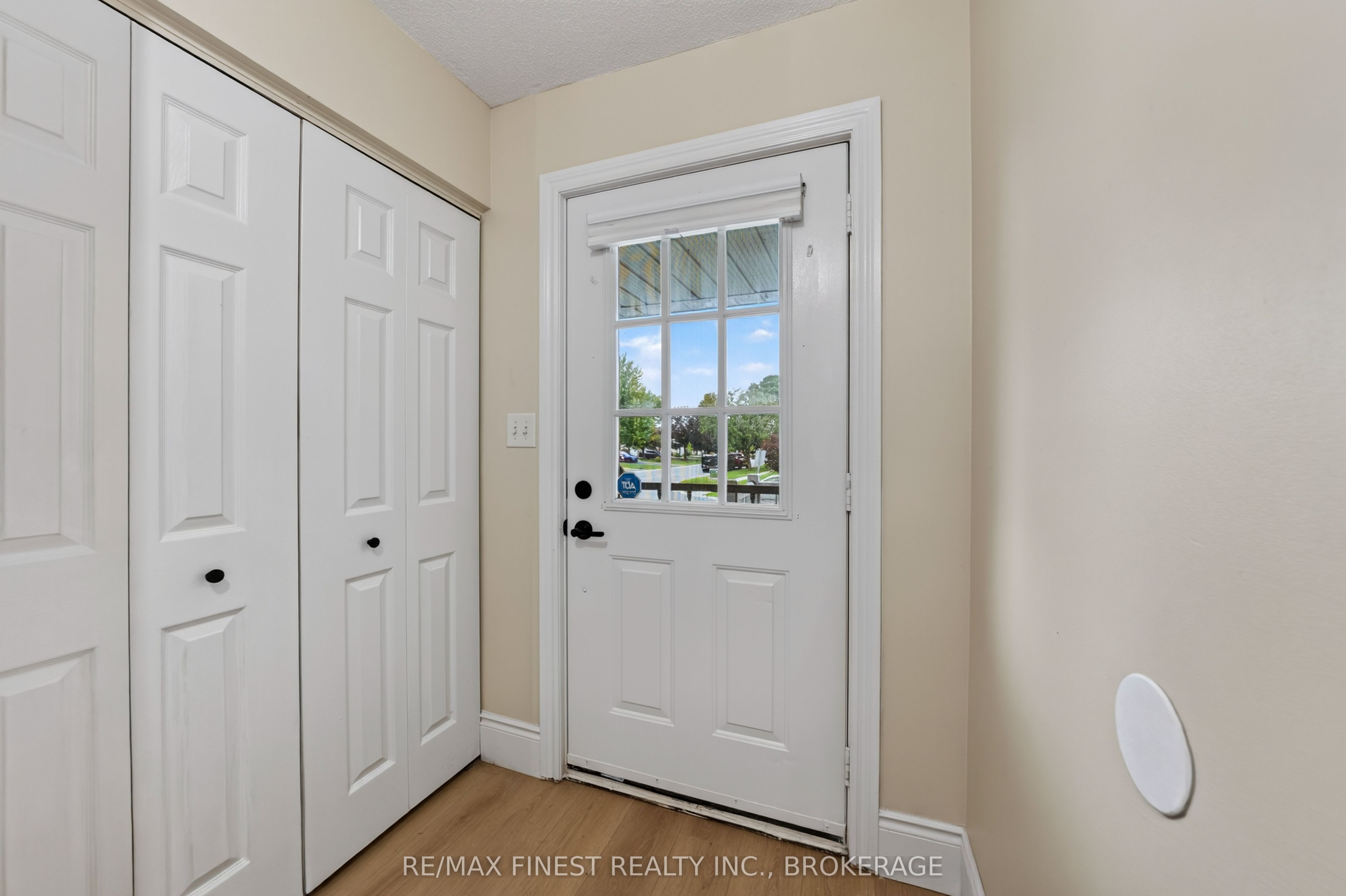975 Ringstead Street Property Photo 5