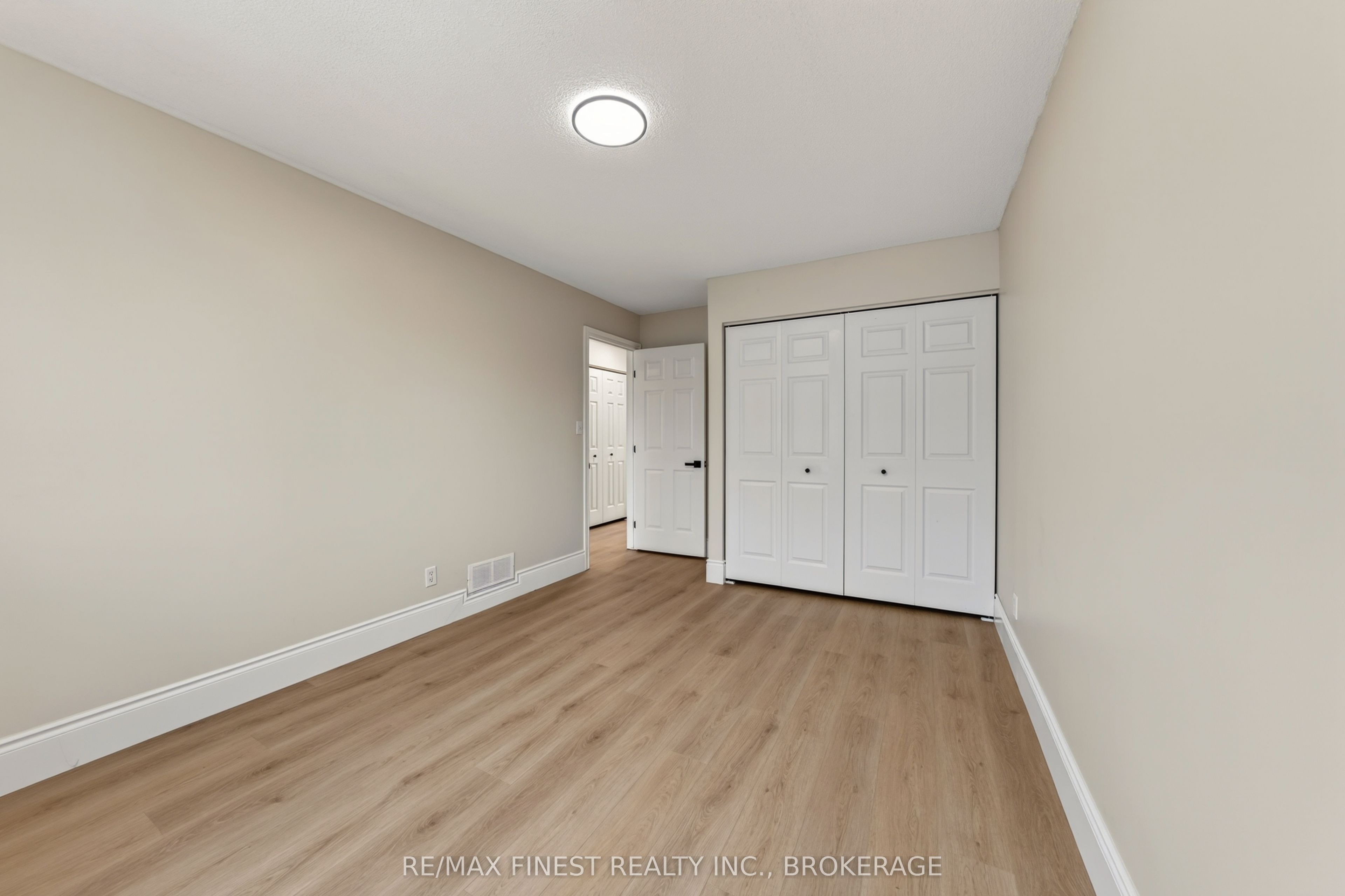975 Ringstead Street Property Photo 18