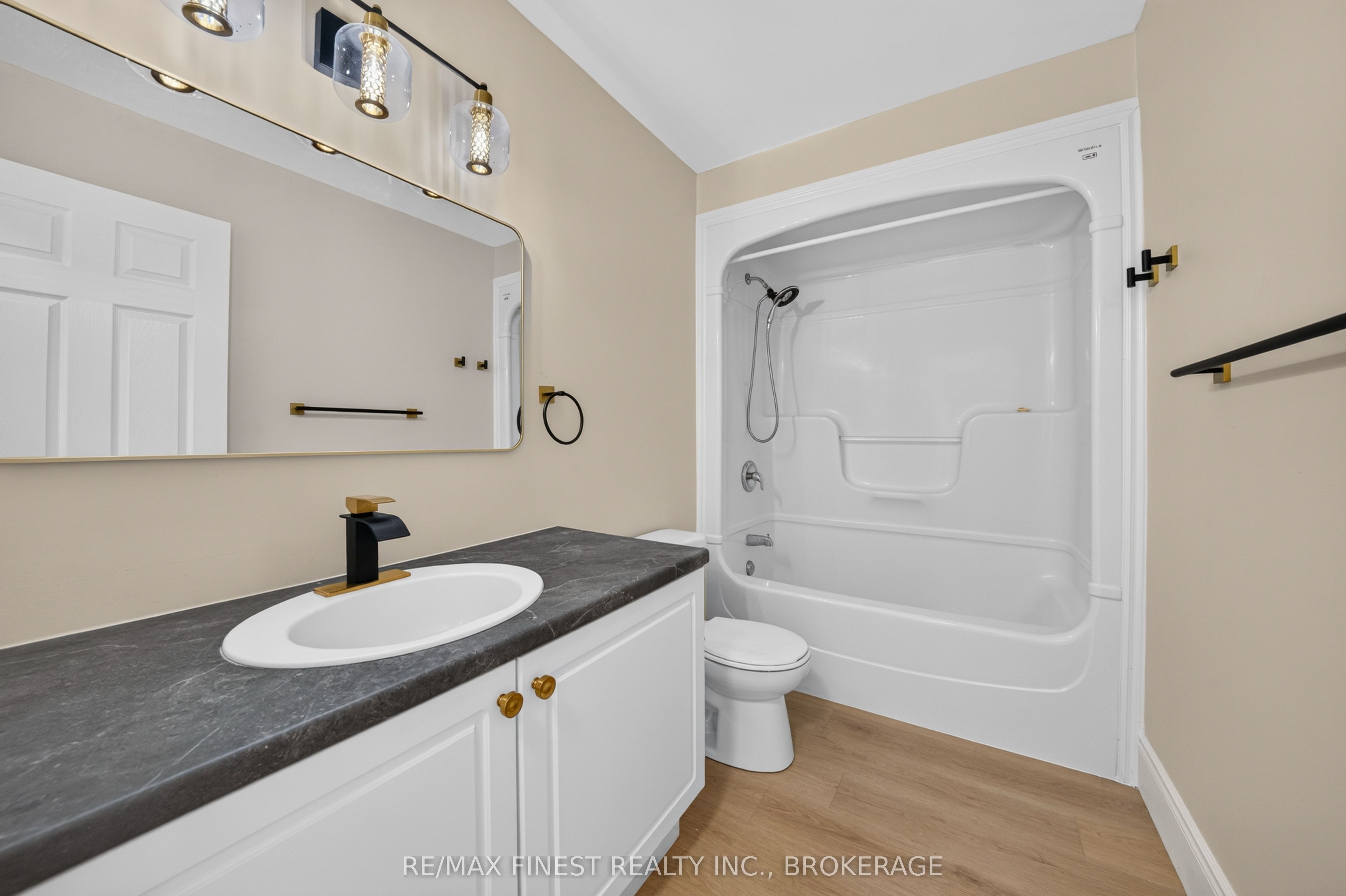 975 Ringstead Street Property Photo 20