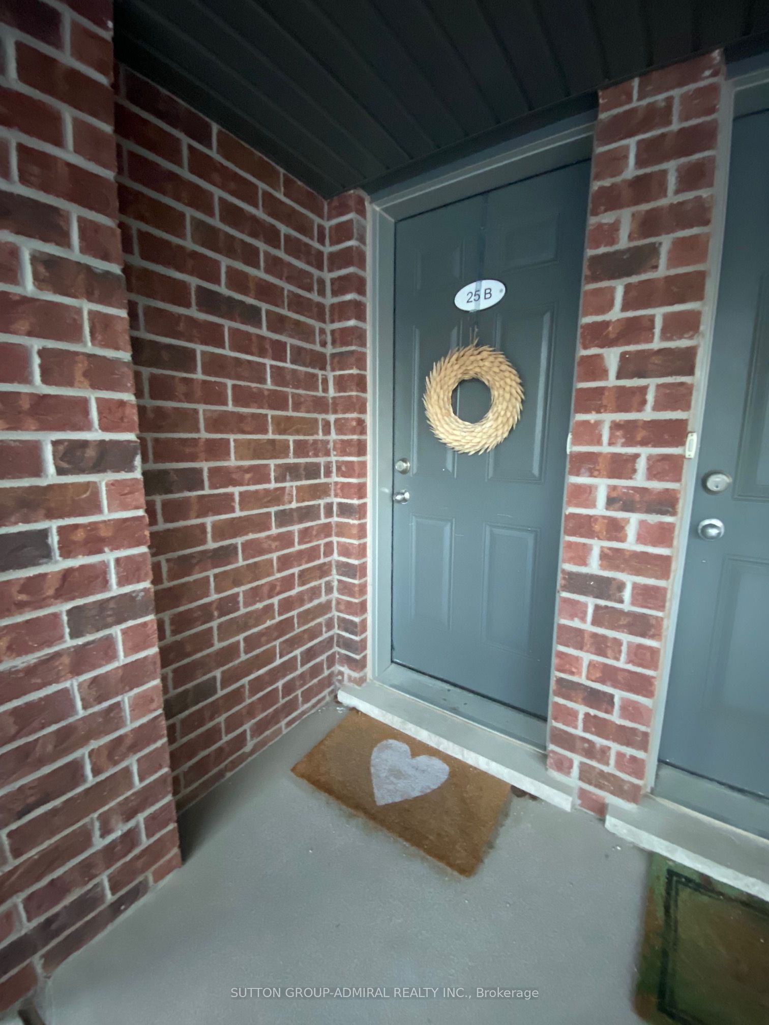 25 Sienna Street B Property Photo 1