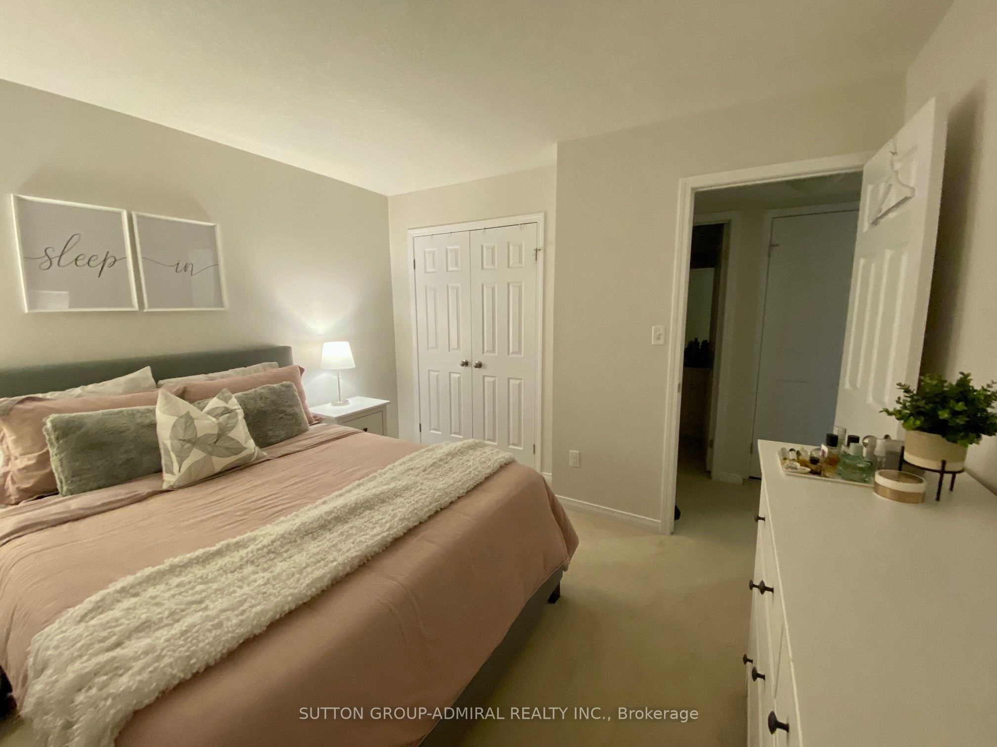 25 Sienna Street B Property Photo 6