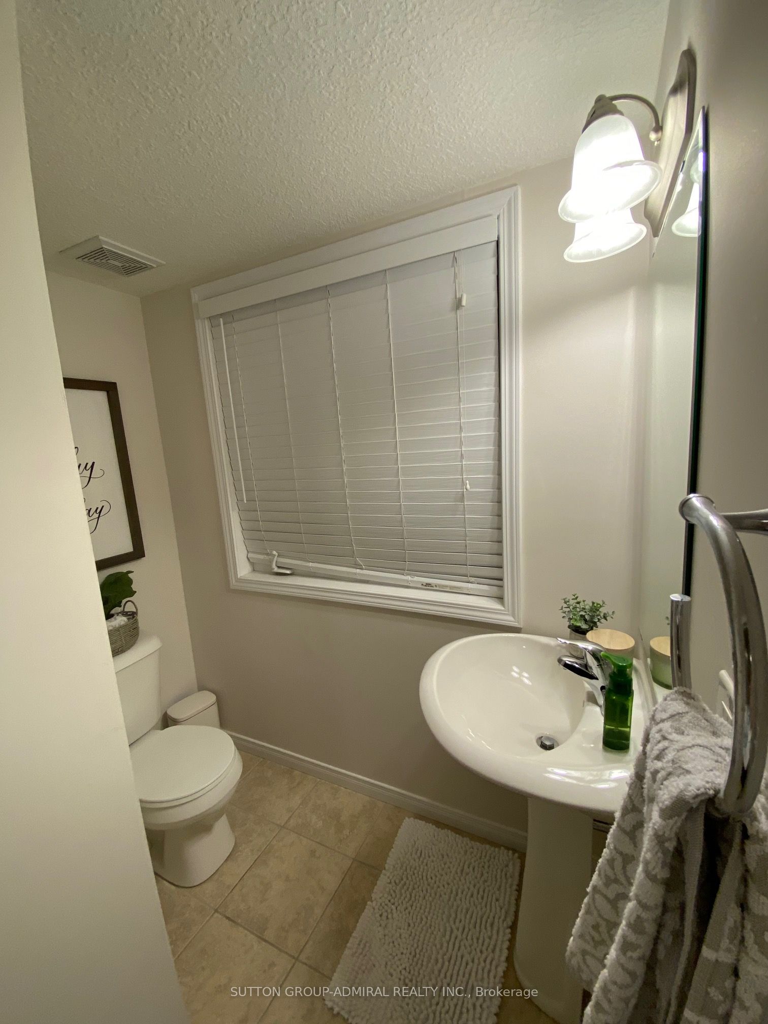 25 Sienna Street B Property Photo 12