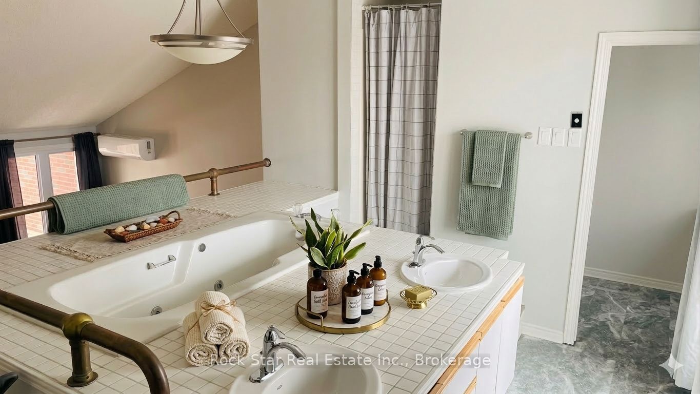 1 Place D'armes Place 47 Property Photo 5