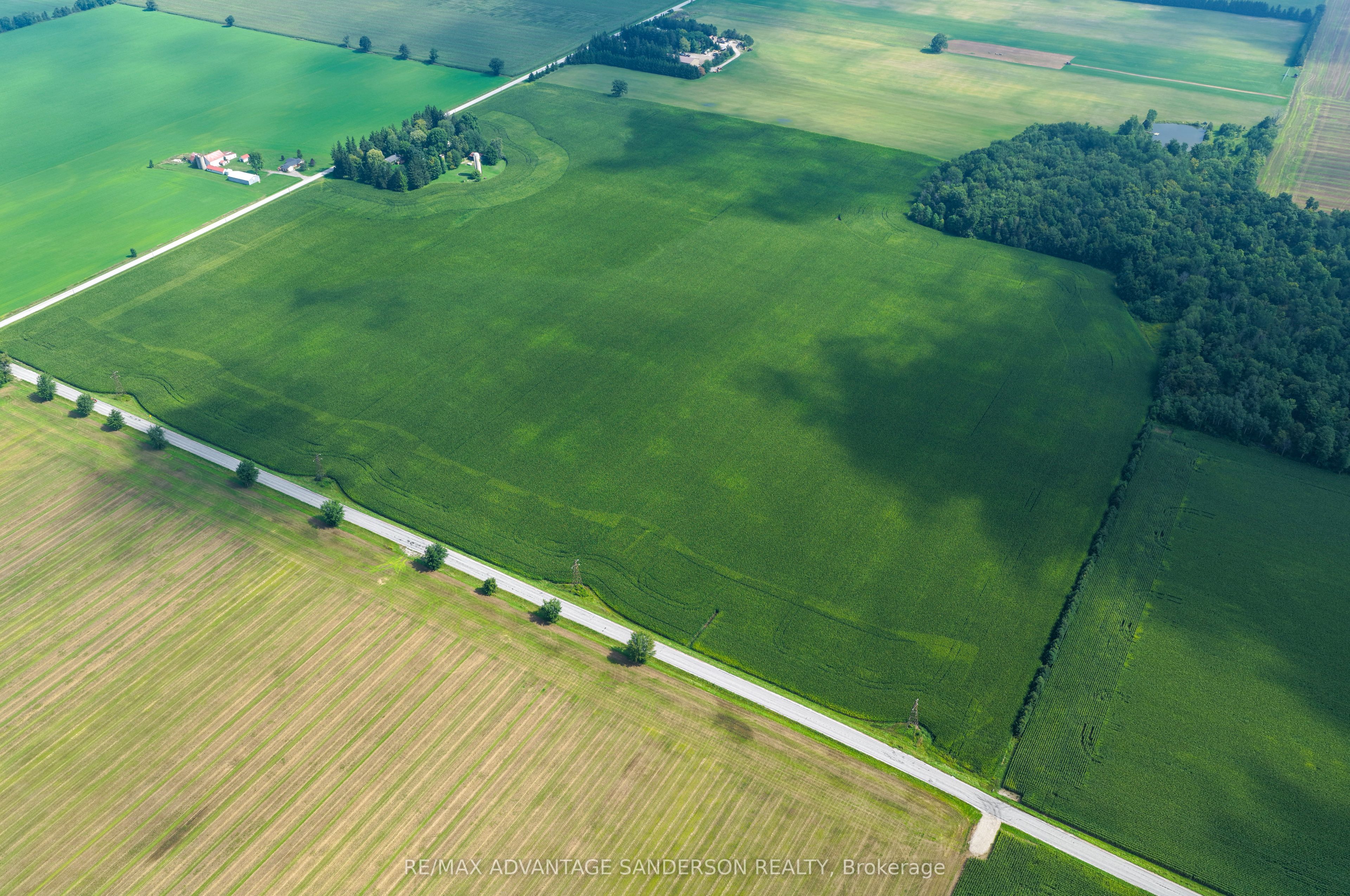 15845 Ilderton Road Property Photo 2