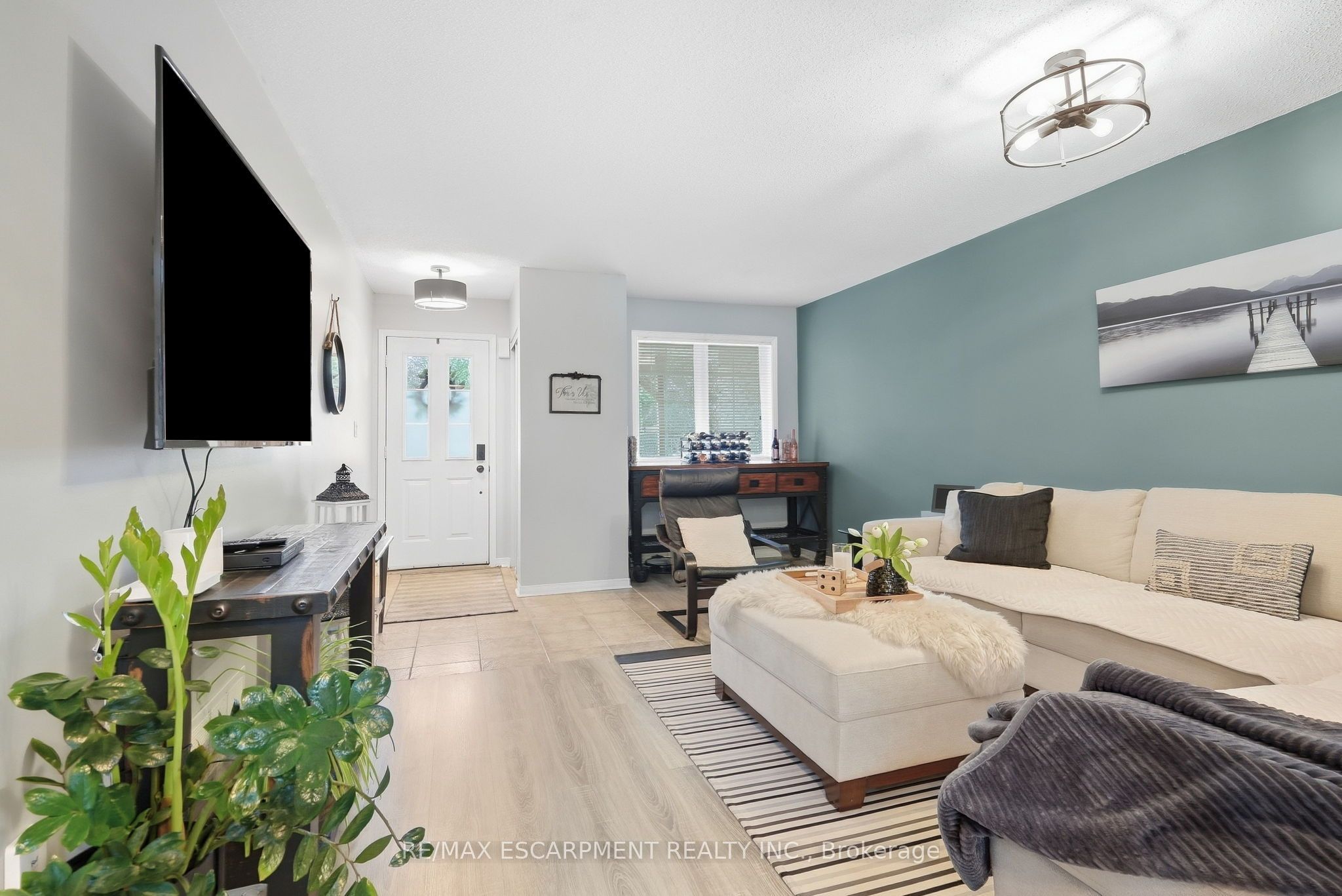 14 Kenyon Crescent Property Photo 6