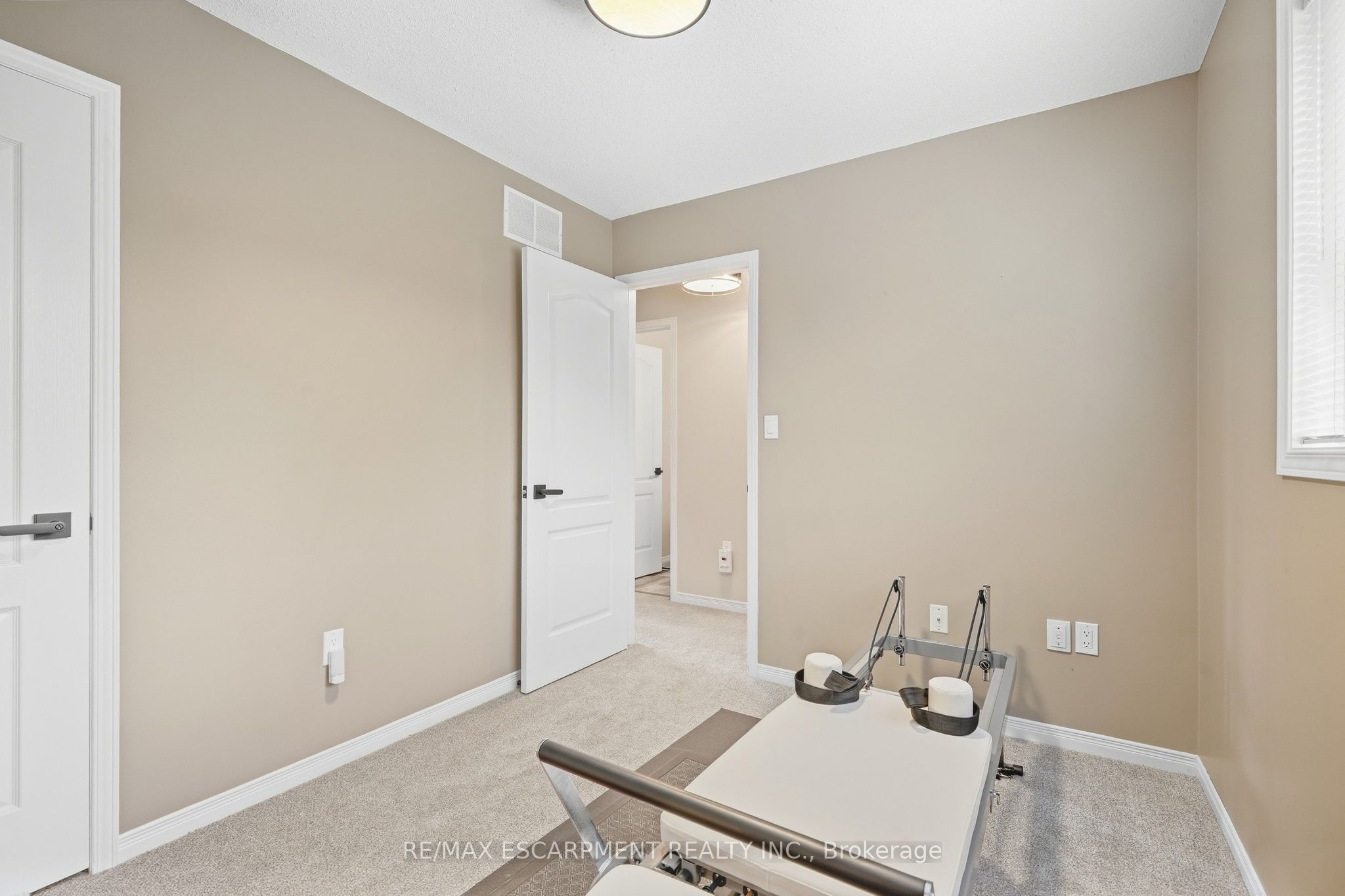 14 Kenyon Crescent Property Photo 21