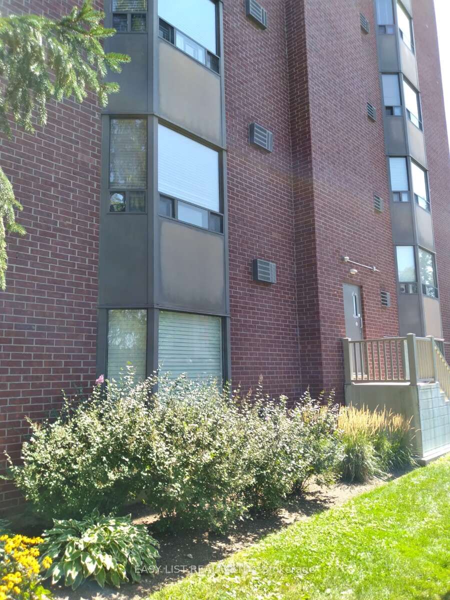 75 Huxley Street 205 Property Photo 2