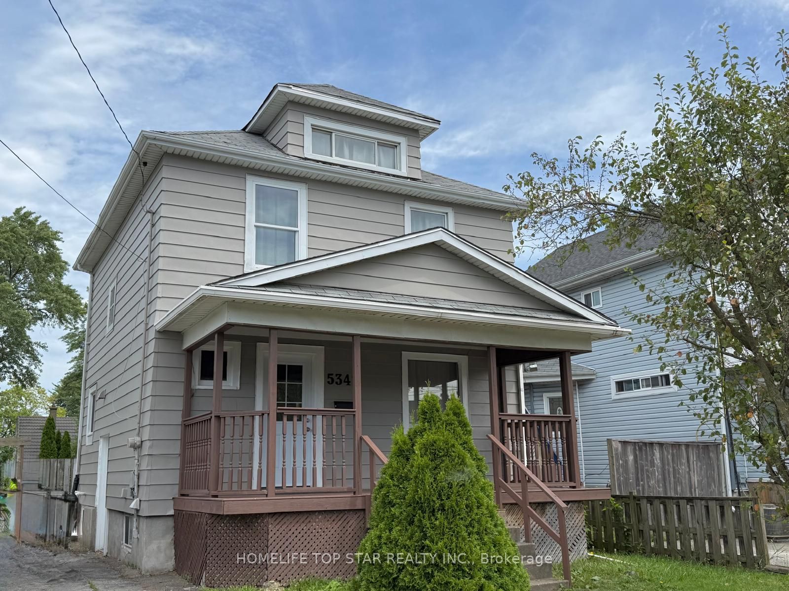 5341 McRae Street N Property Photo 1