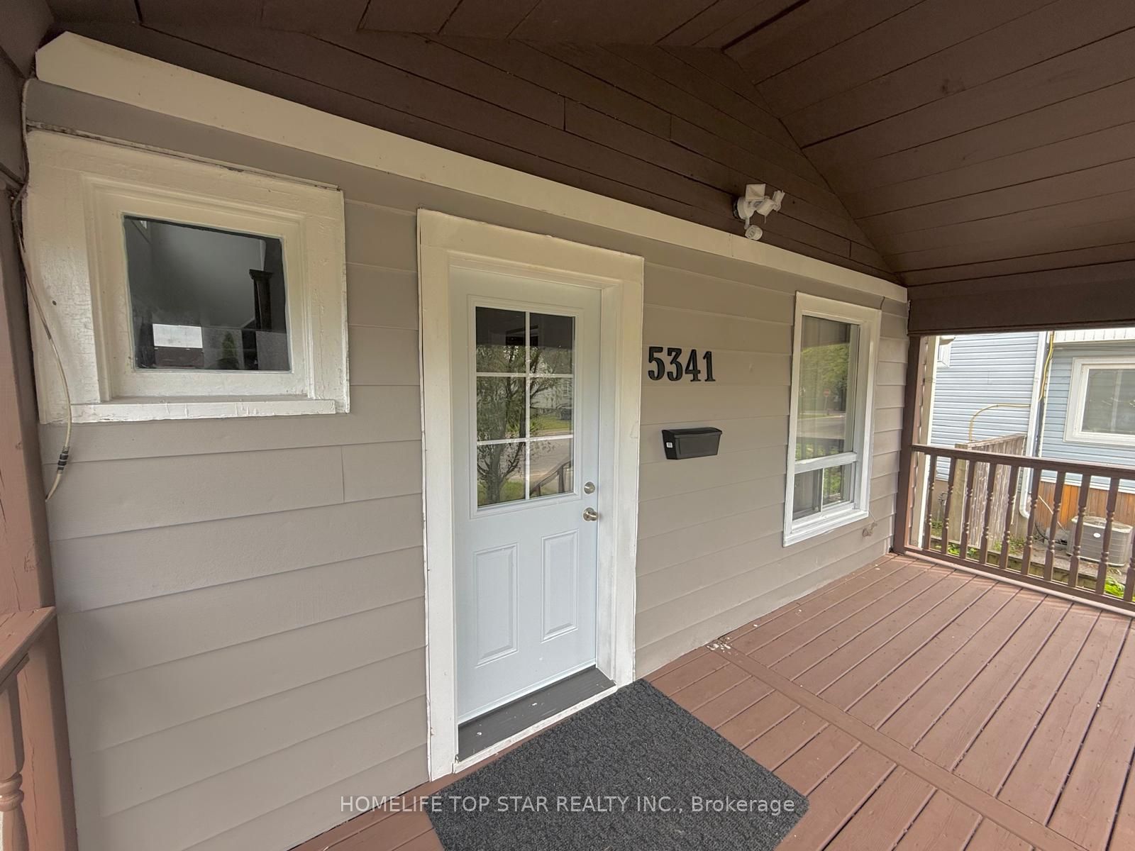 5341 Mcrae Street N Property Photo 2
