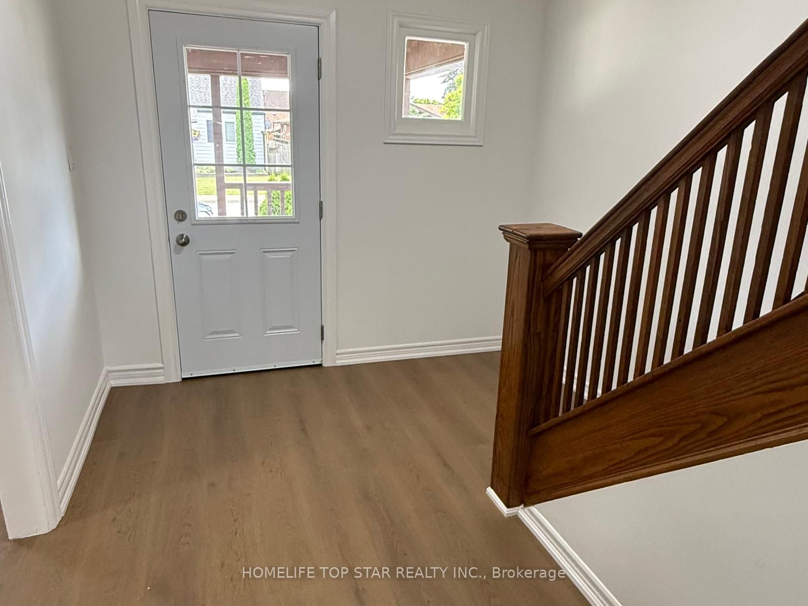 5341 Mcrae Street N Property Photo 3