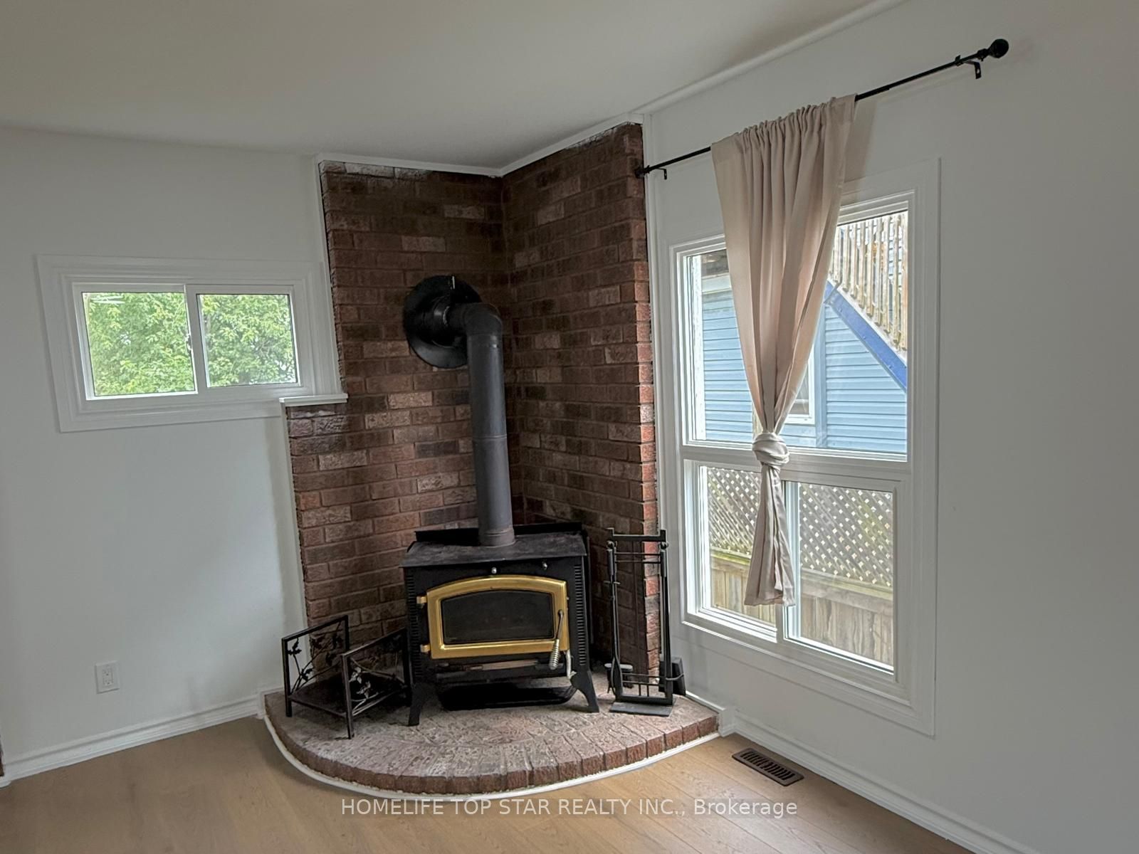 5341 Mcrae Street N Property Photo 6