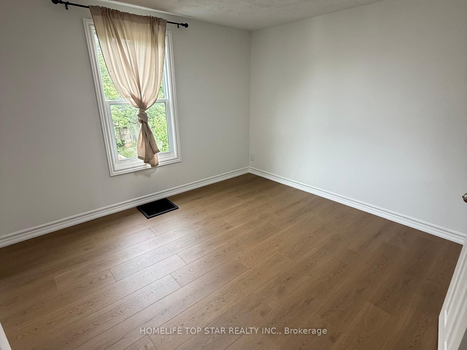 5341 Mcrae Street N Property Photo 11