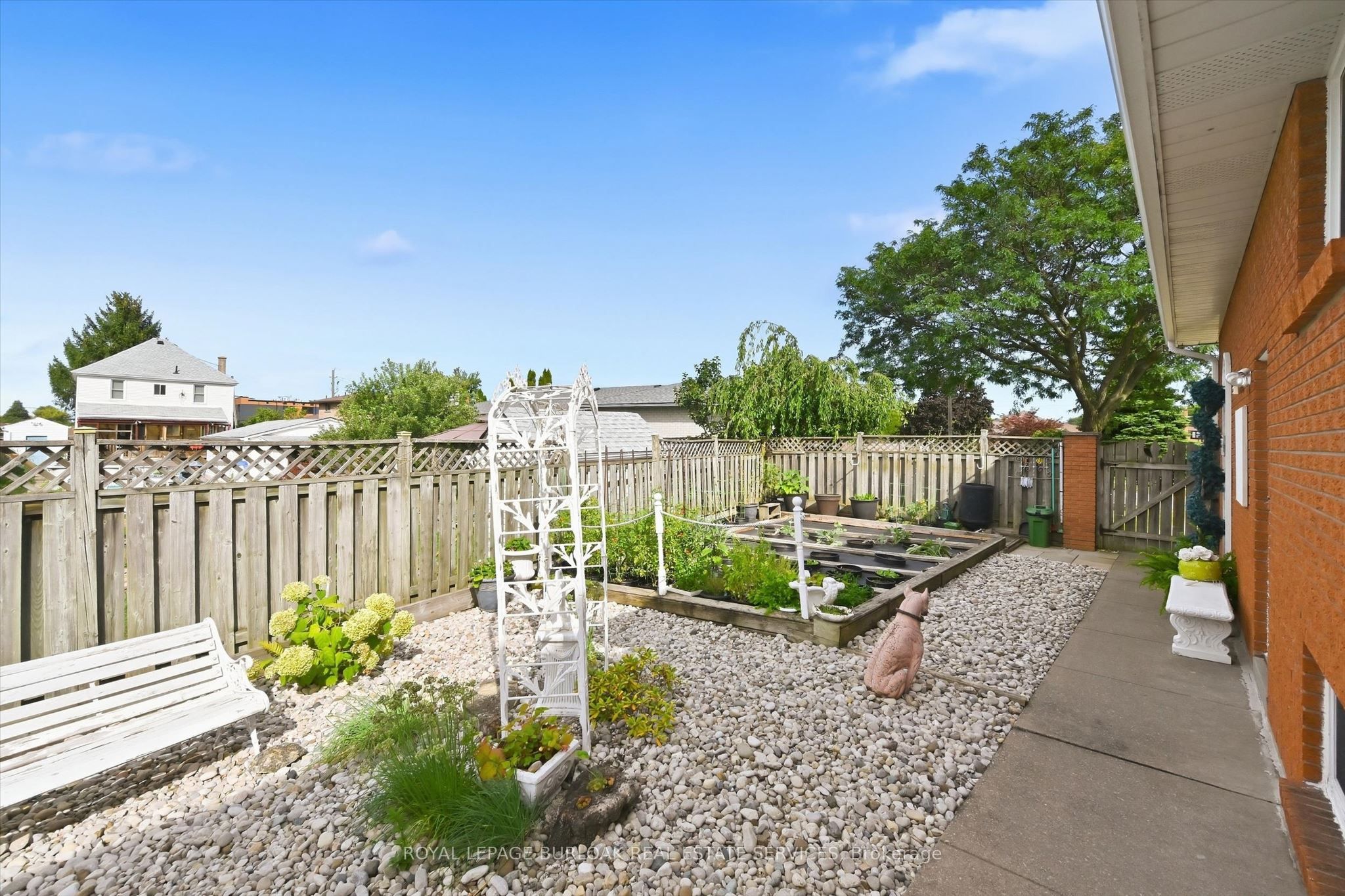 83 Oakridge Drive Property Photo 47