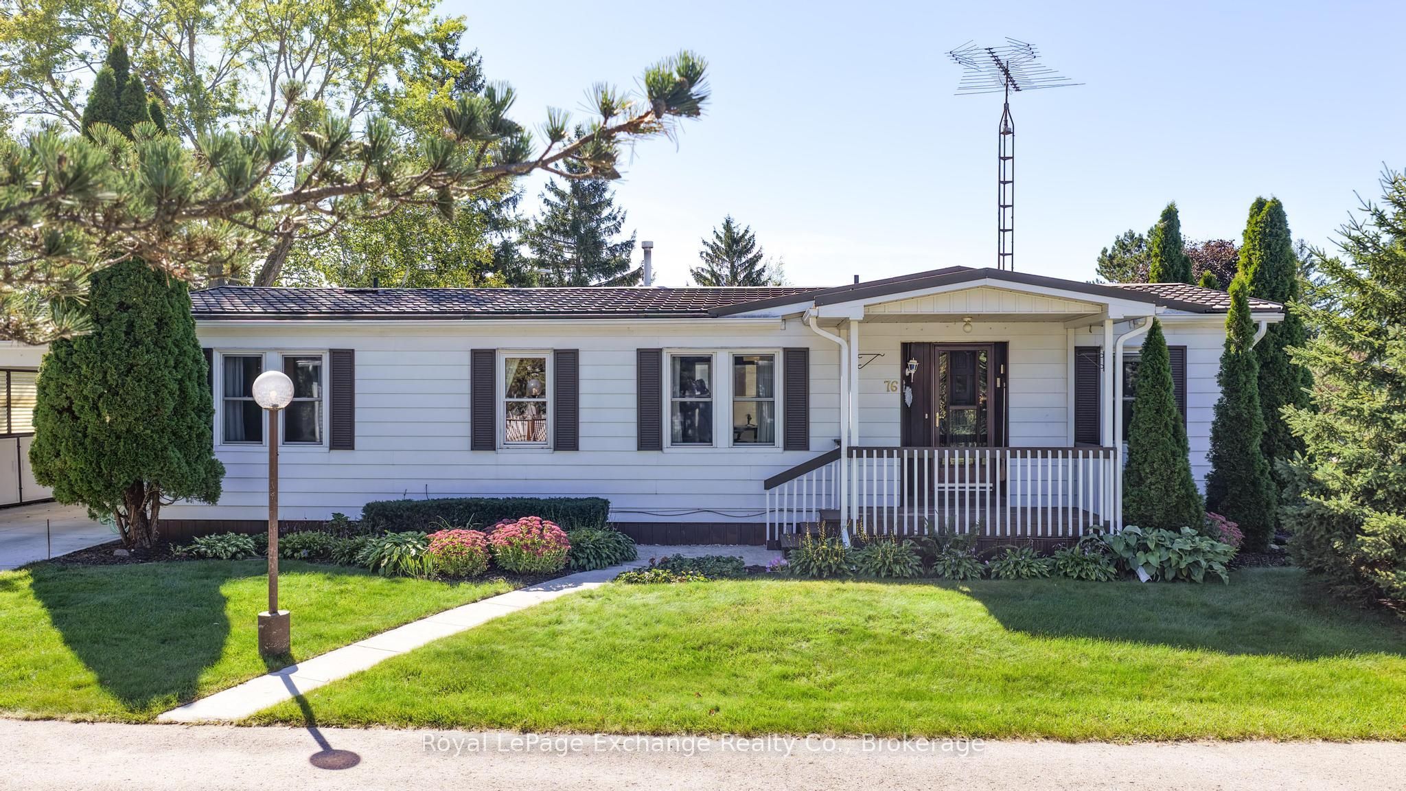 39724 Amberley Road Property Photo 1