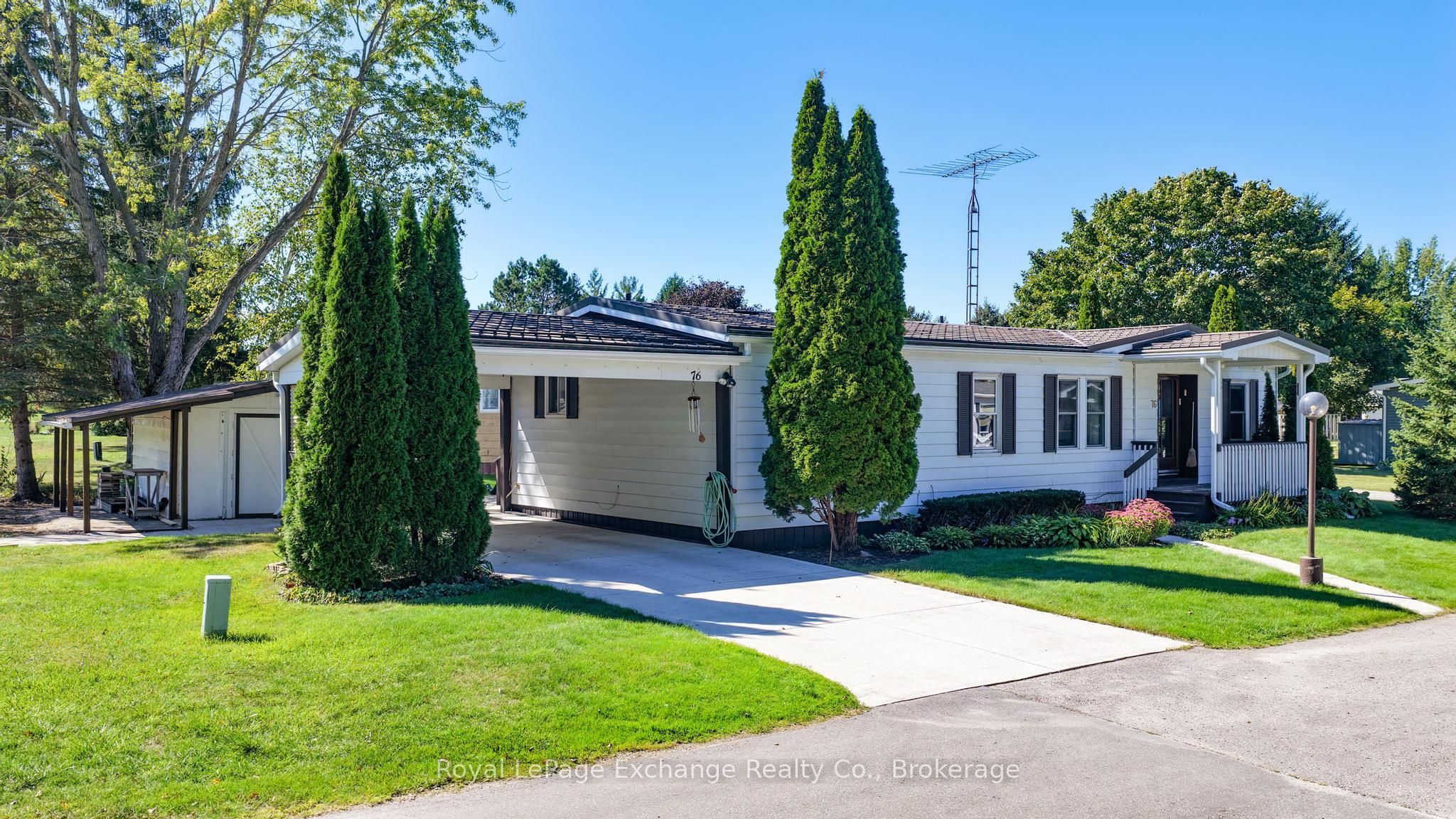 39724 Amberley Road Property Photo 2