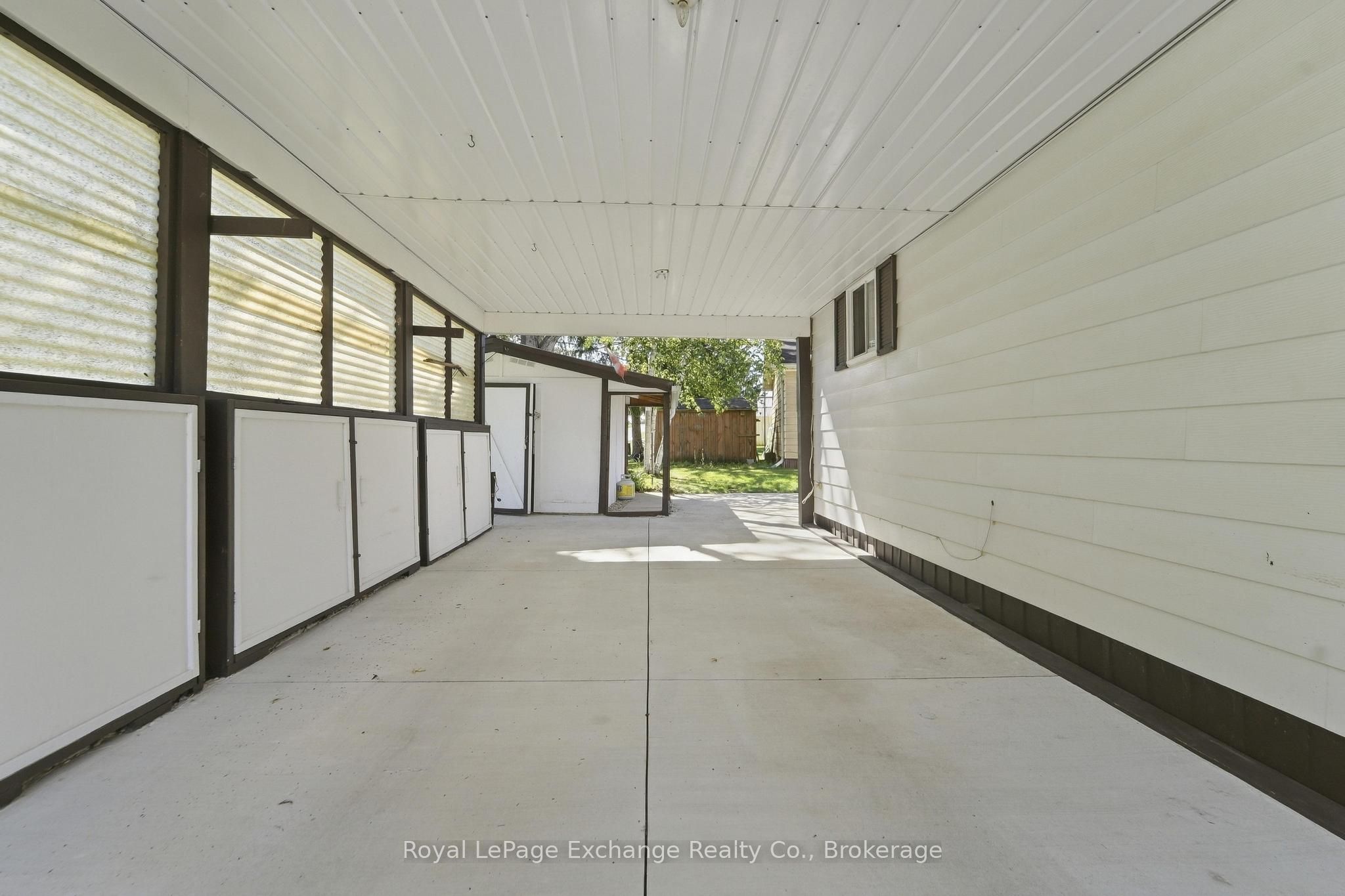 39724 Amberley Road Property Photo 4