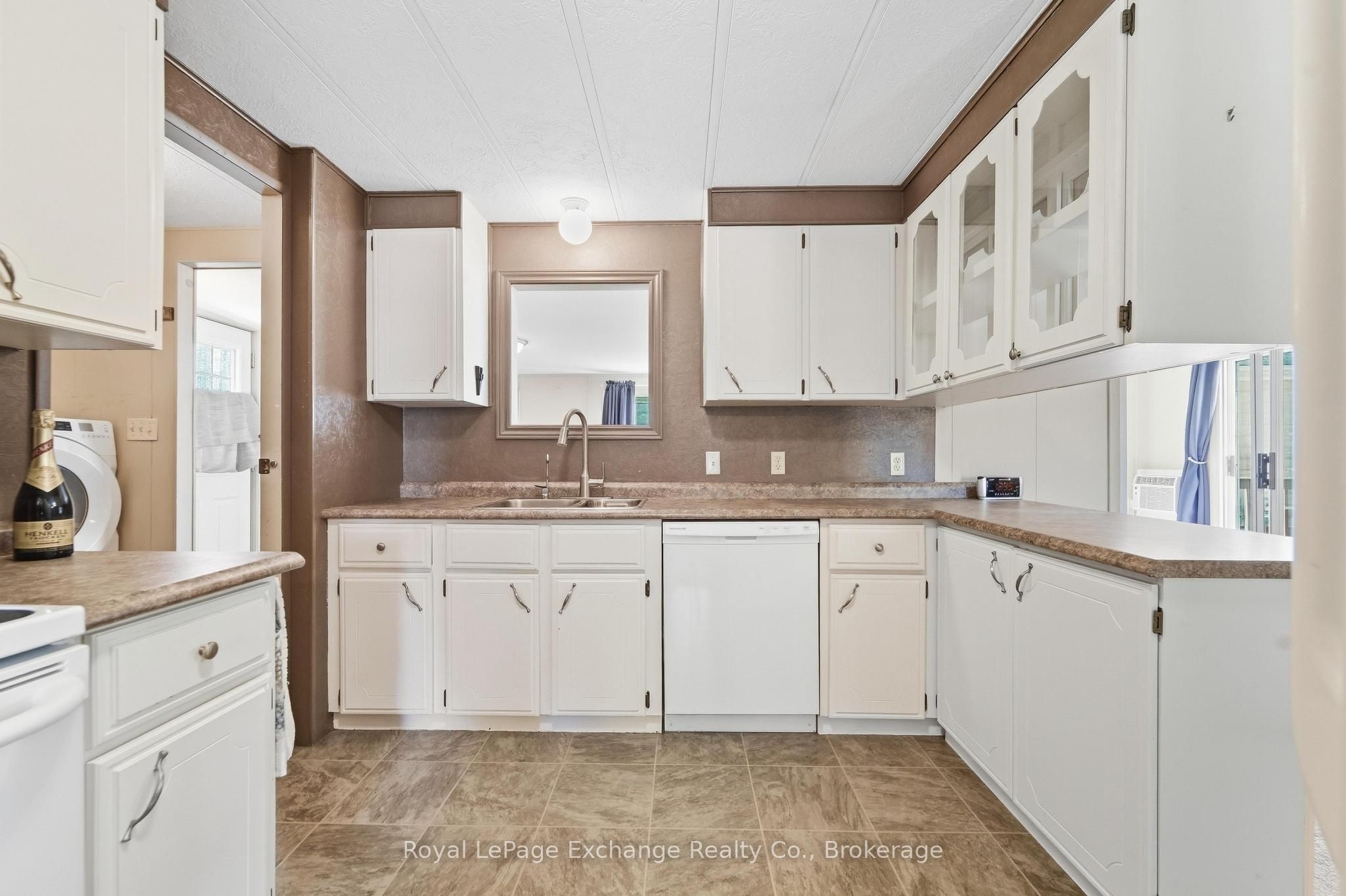 39724 Amberley Road Property Photo 12