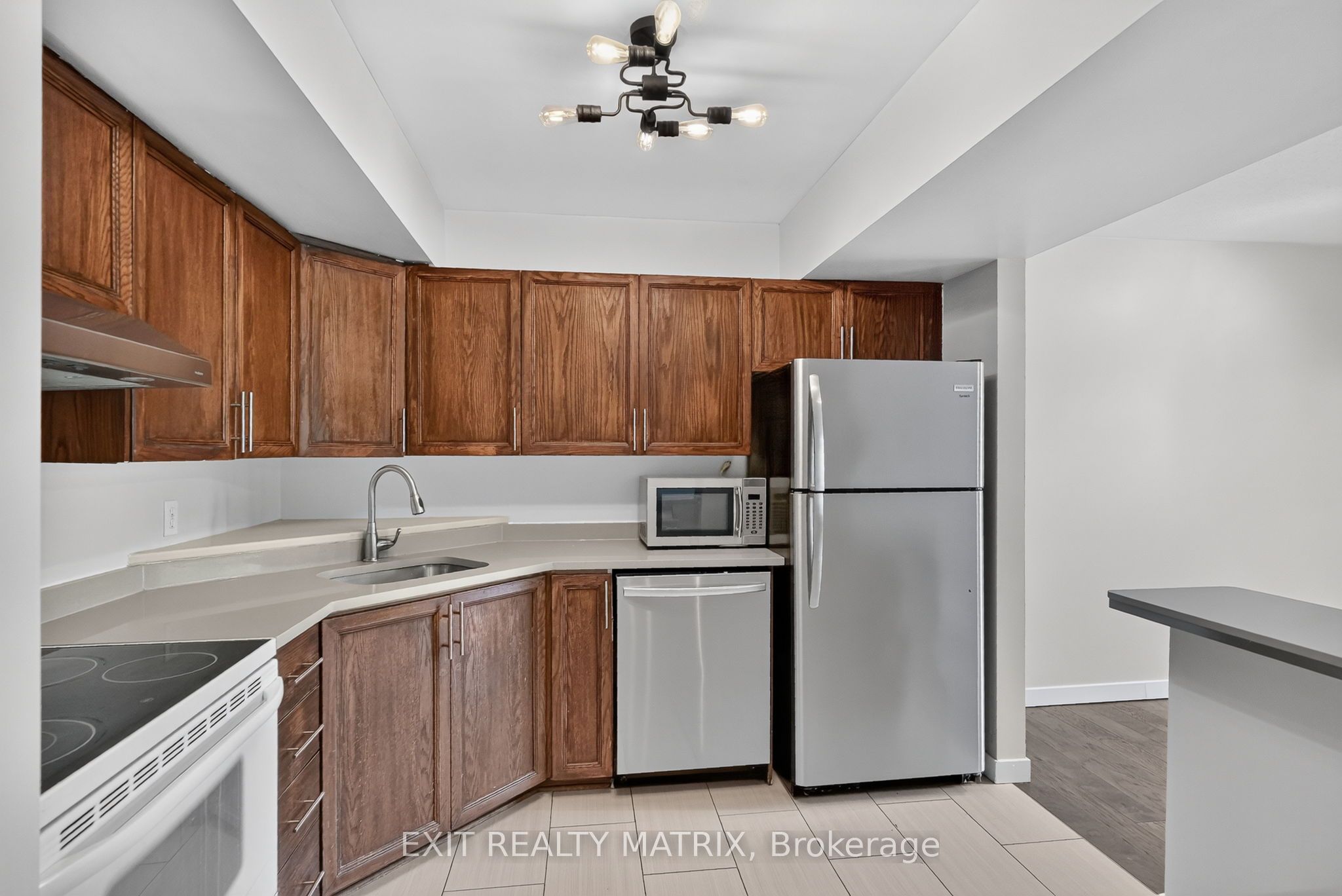2043 Avenue O Property Photo 13