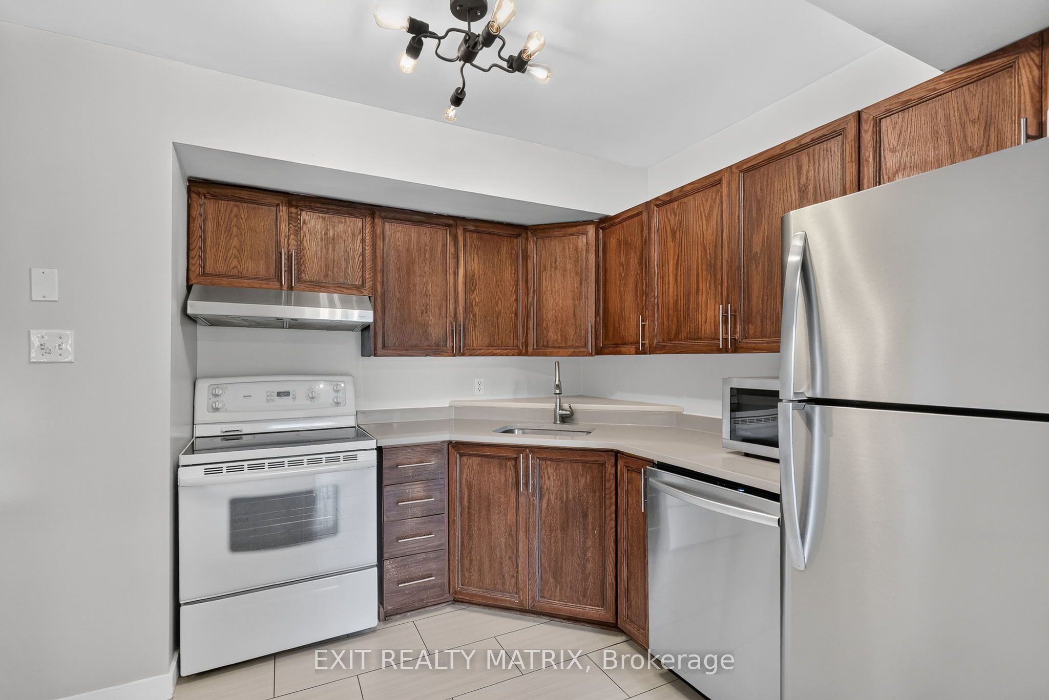 2043 Avenue O Property Photo 14