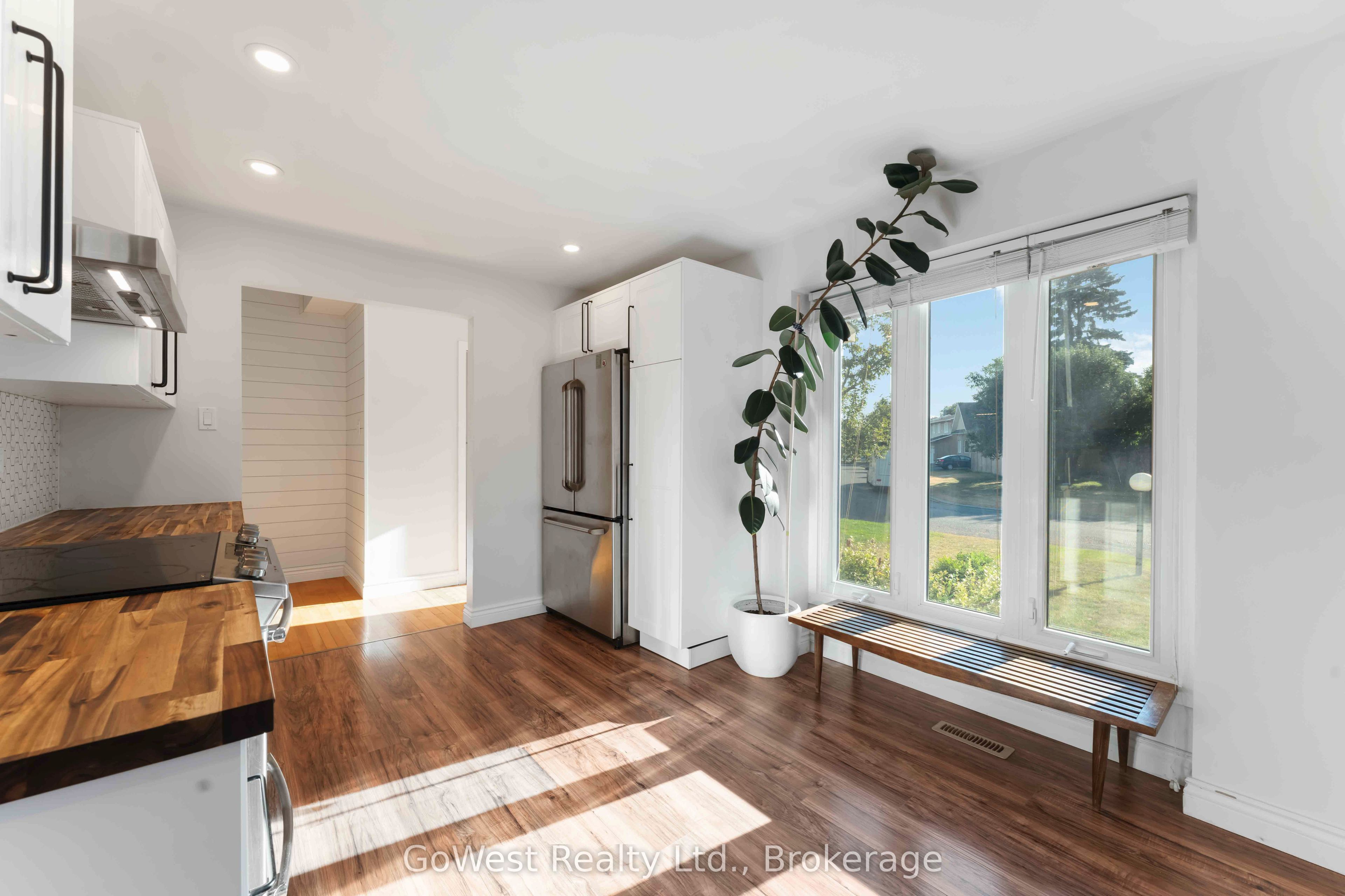 94 Fieldgate Drive Property Photo 12
