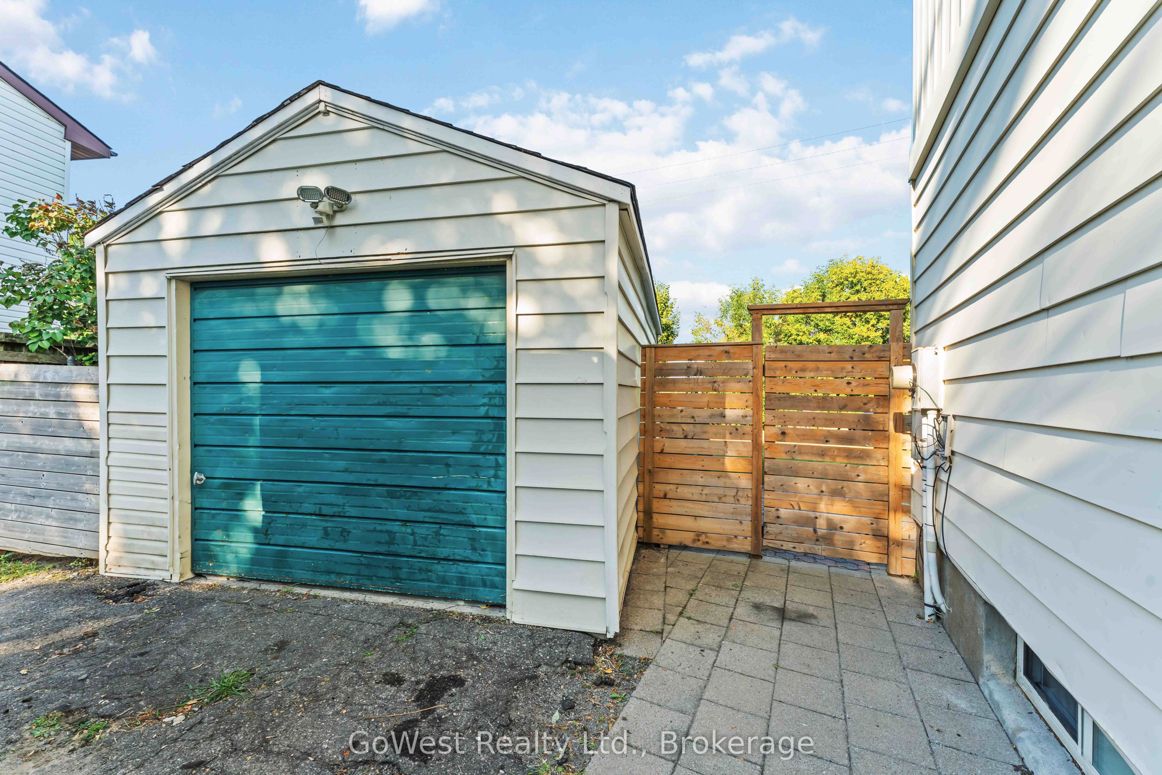 94 Fieldgate Drive Property Photo 25