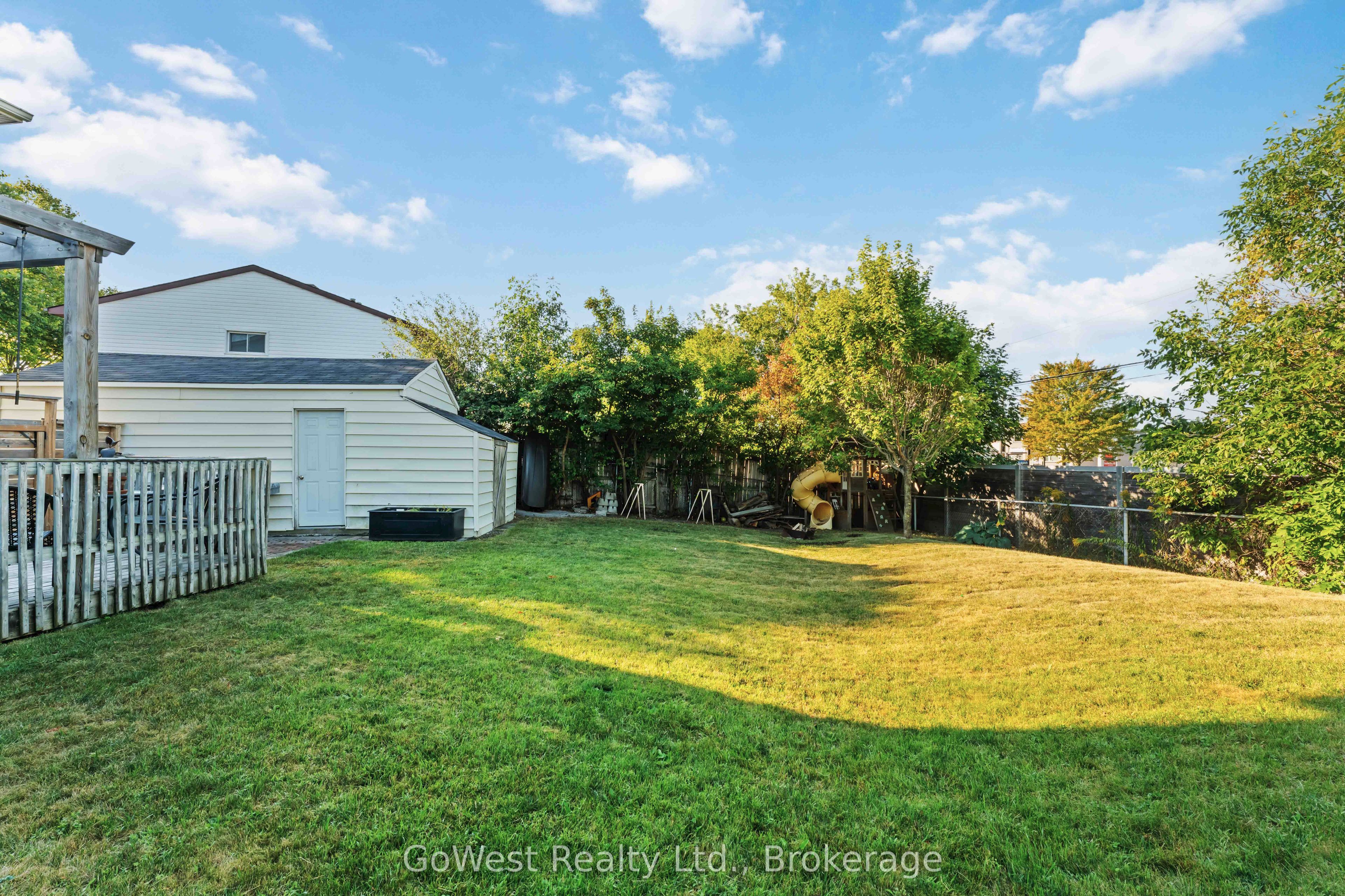 94 Fieldgate Drive Property Photo 29
