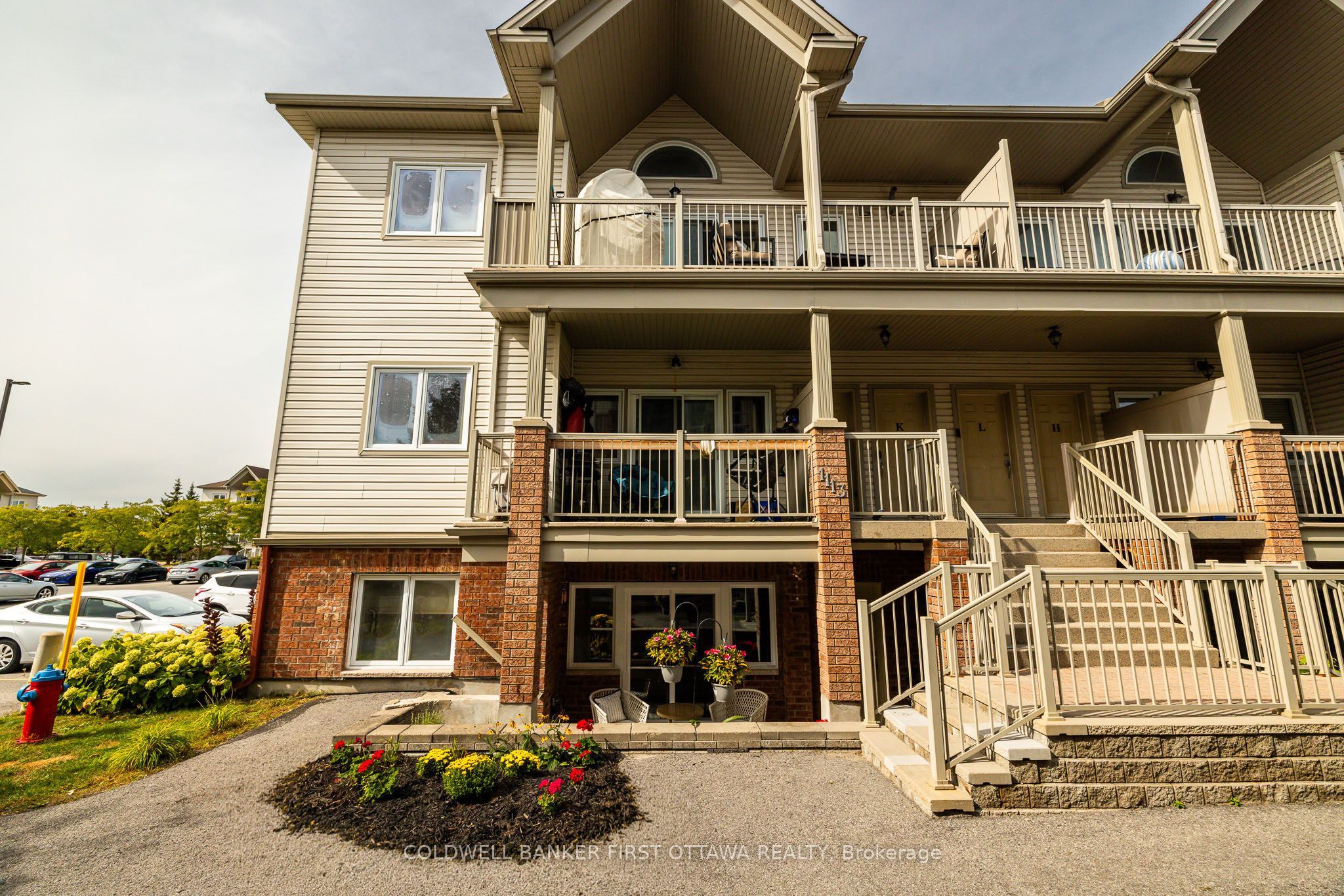 1113 Stittsville Main Street C Property Photo 2
