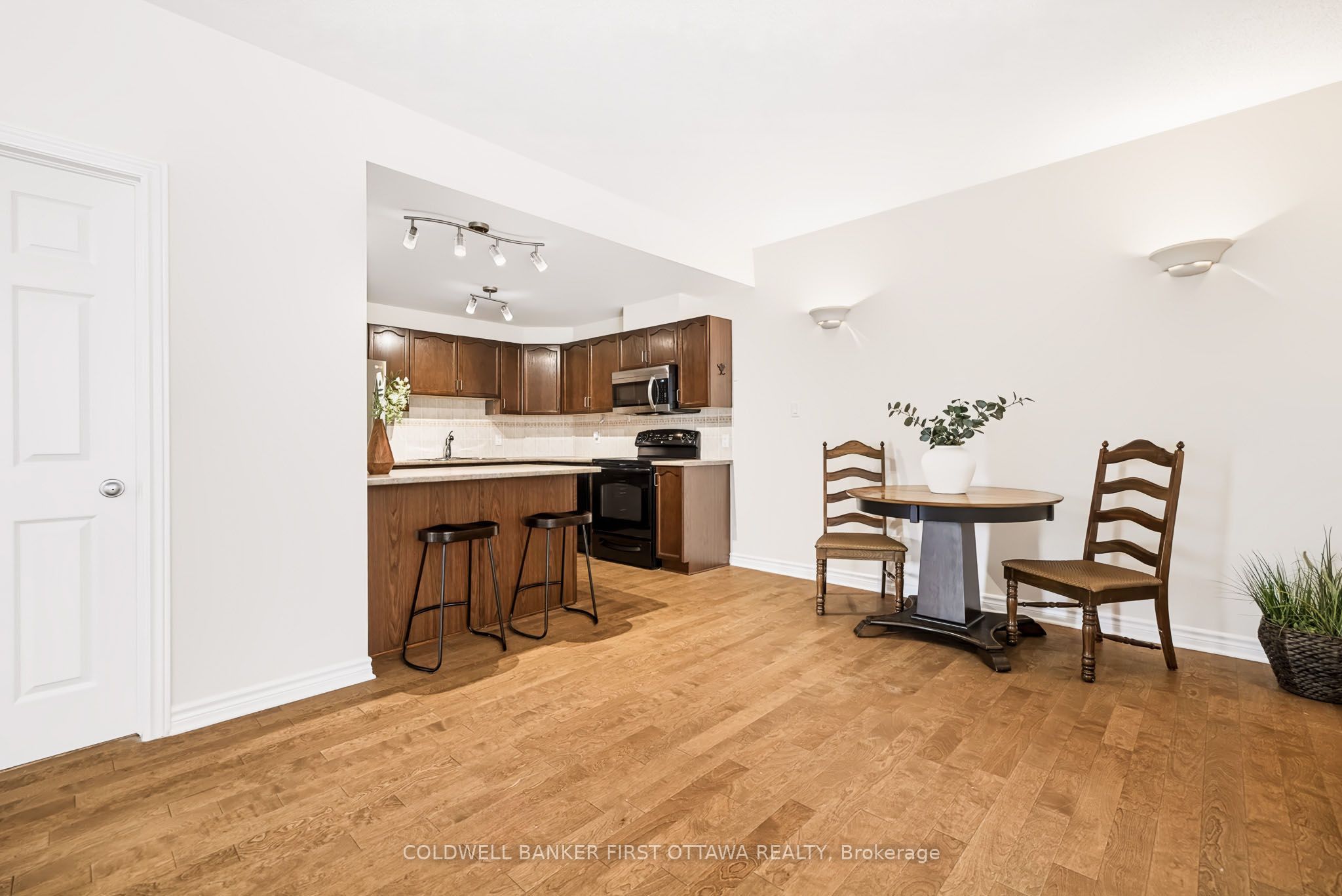 1113 Stittsville Main Street C Property Photo 13