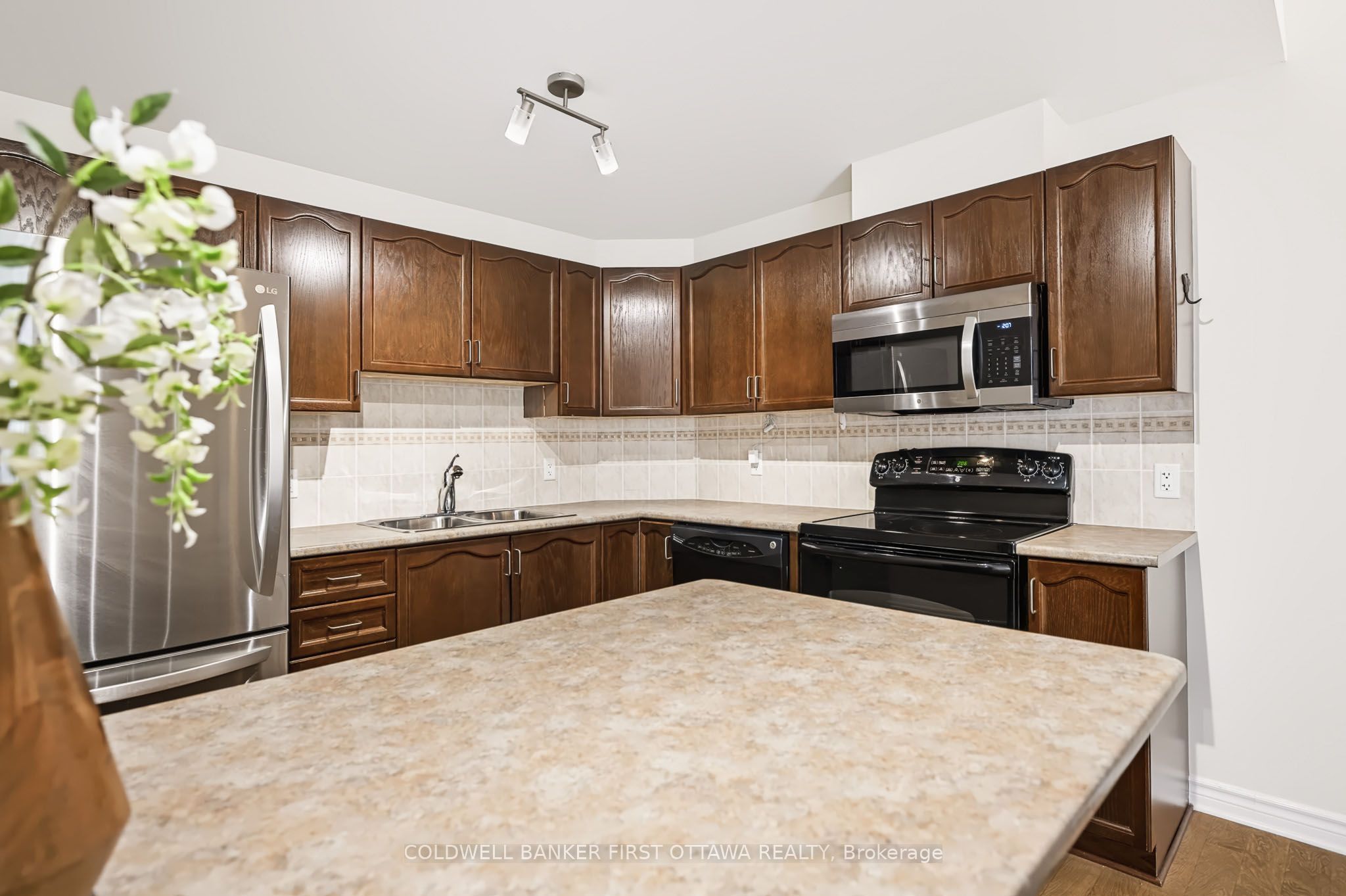 1113 Stittsville Main Street C Property Photo 16