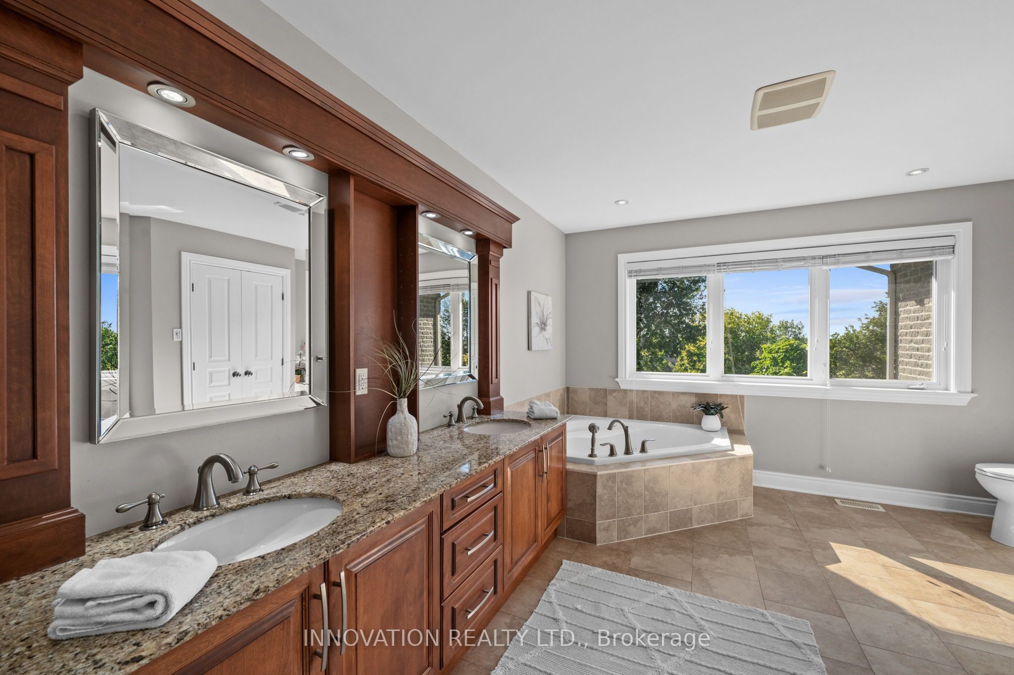 6646 Old Forest Drive Property Photo 26