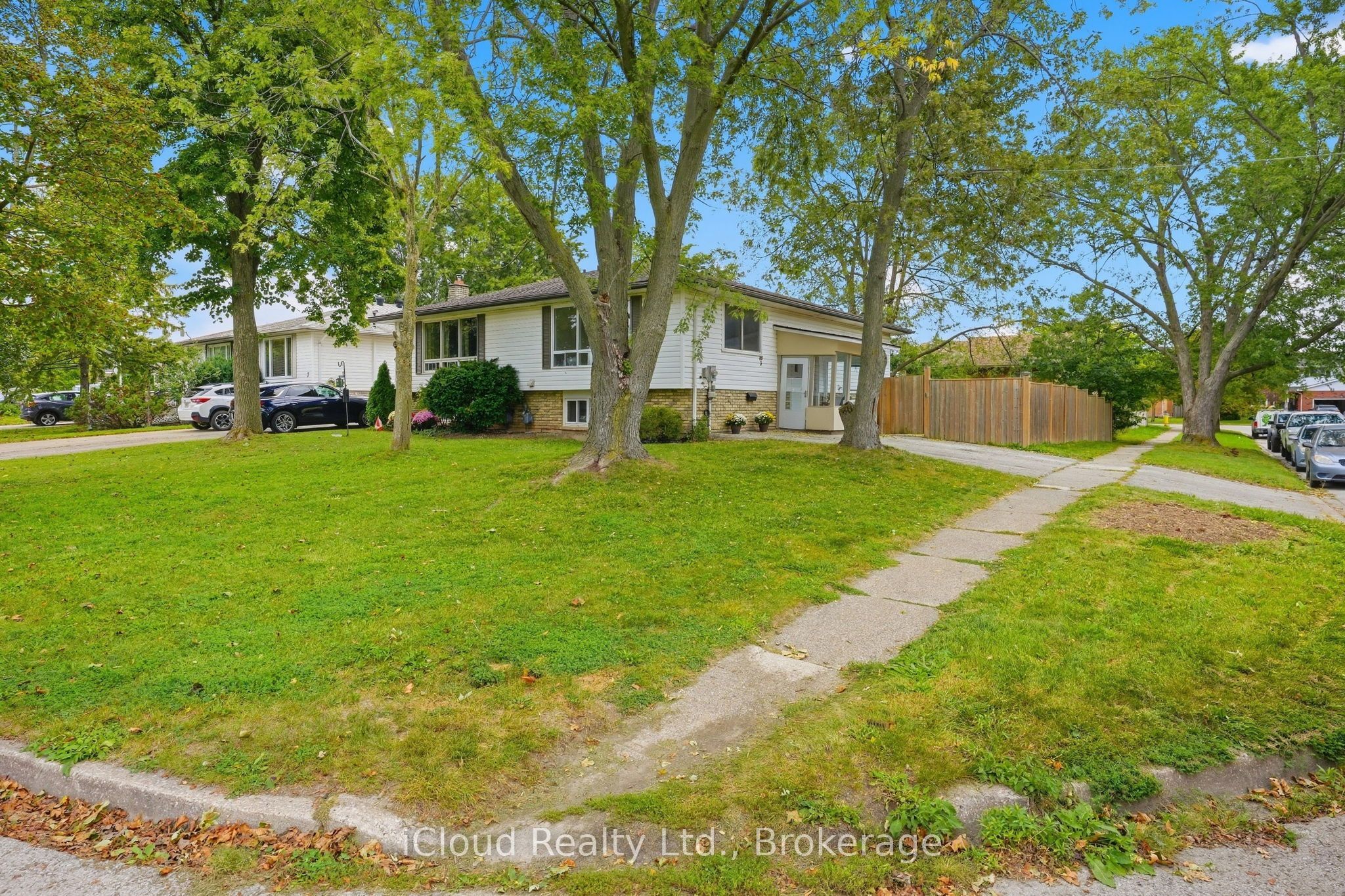 3 Manley Crescent Property Photo 1