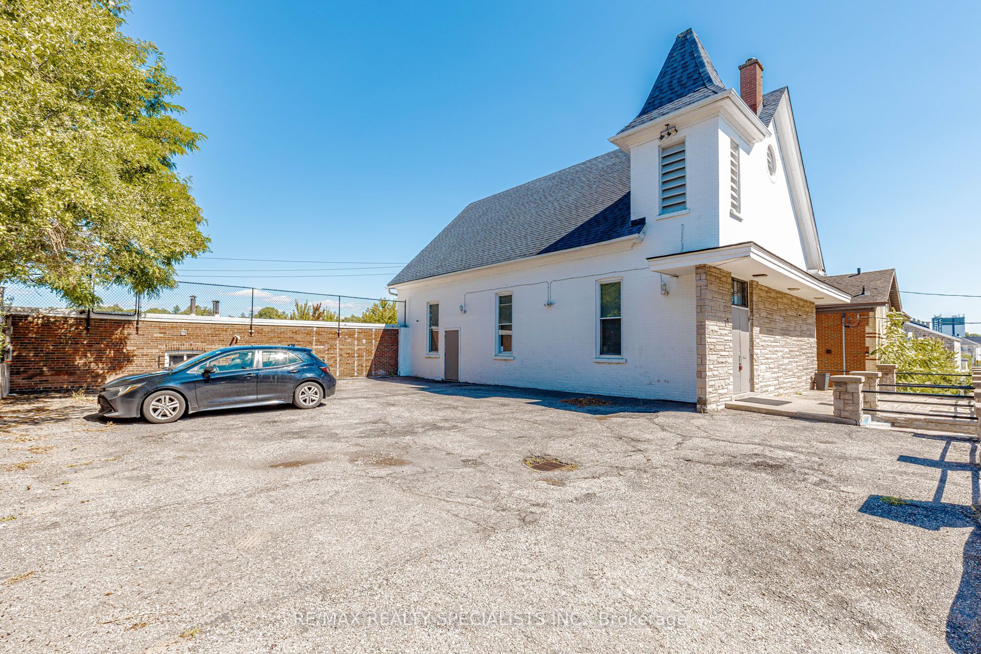 37 Wellington Street Property Photo 1