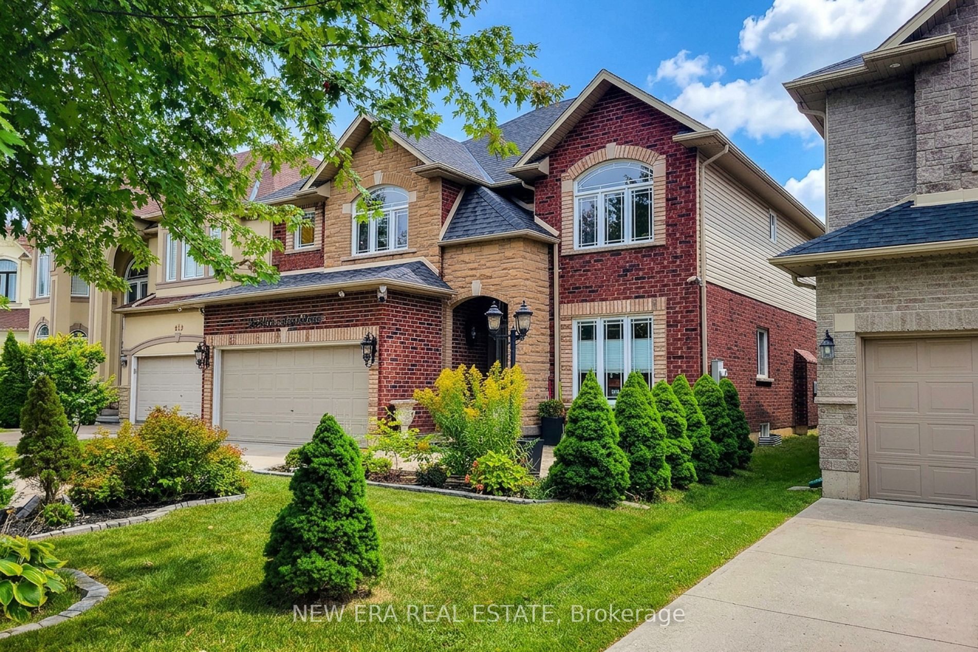 214 Cloverleaf Drive