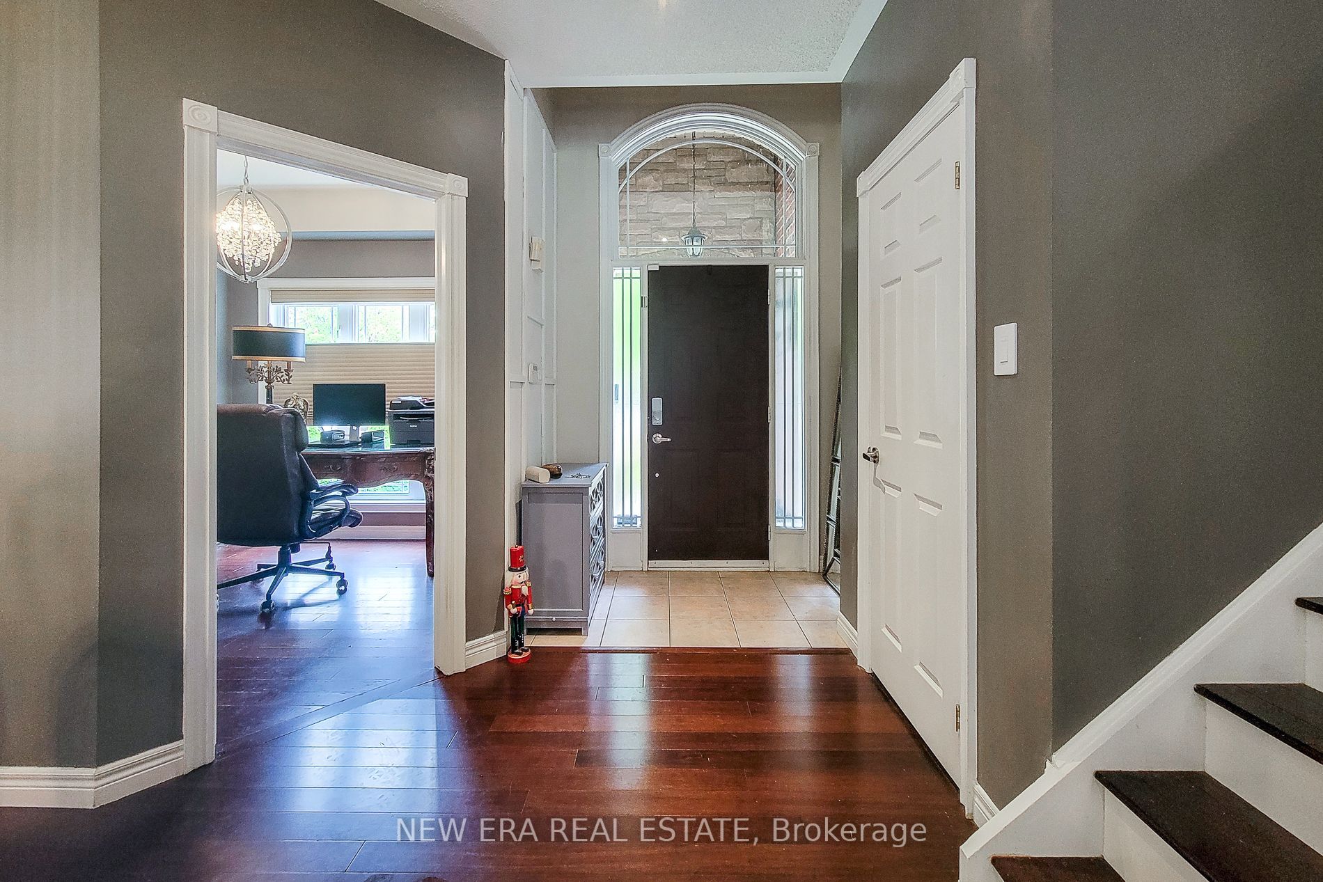 214 Cloverleaf Drive Property Photo 13
