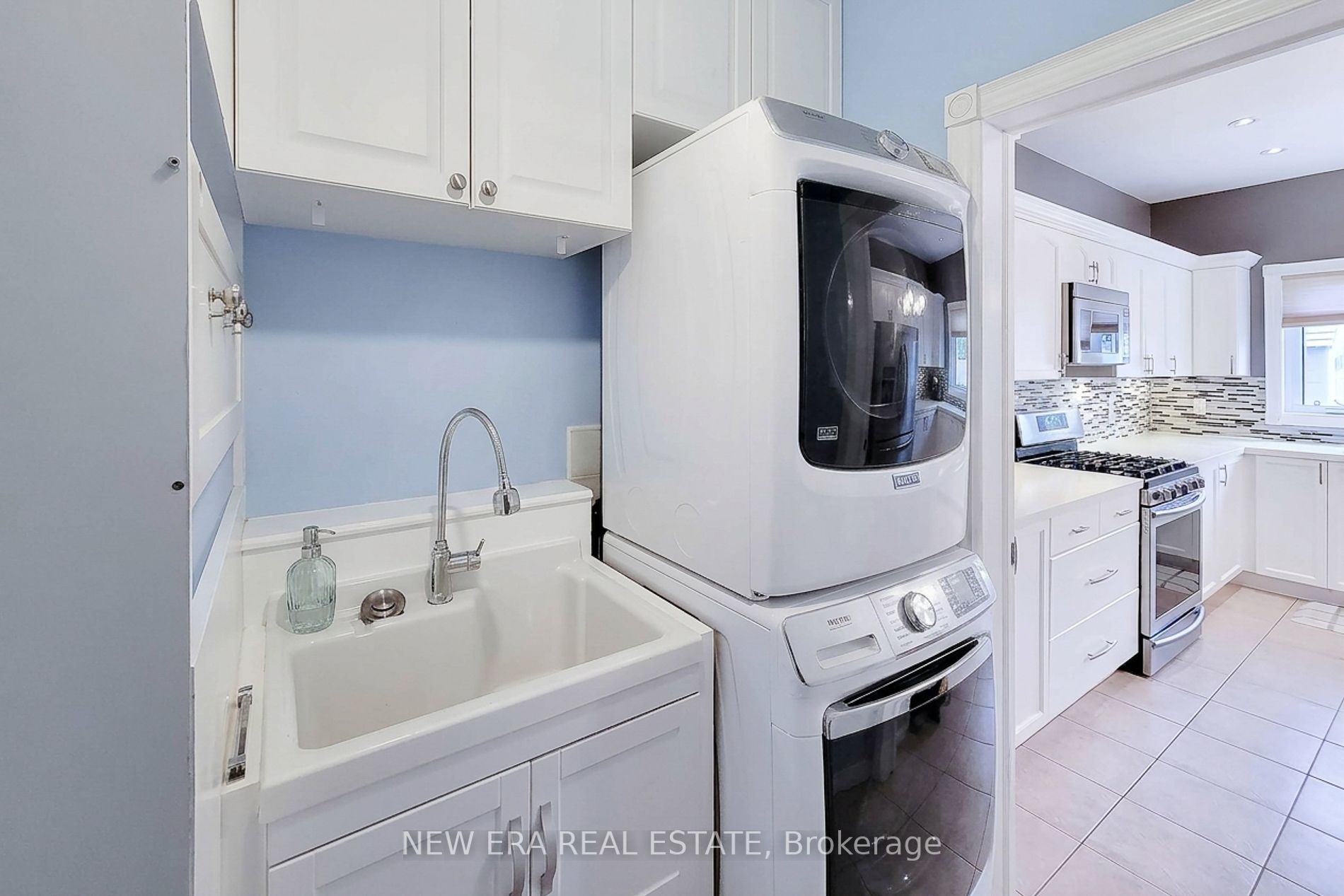214 Cloverleaf Drive Property Photo 25