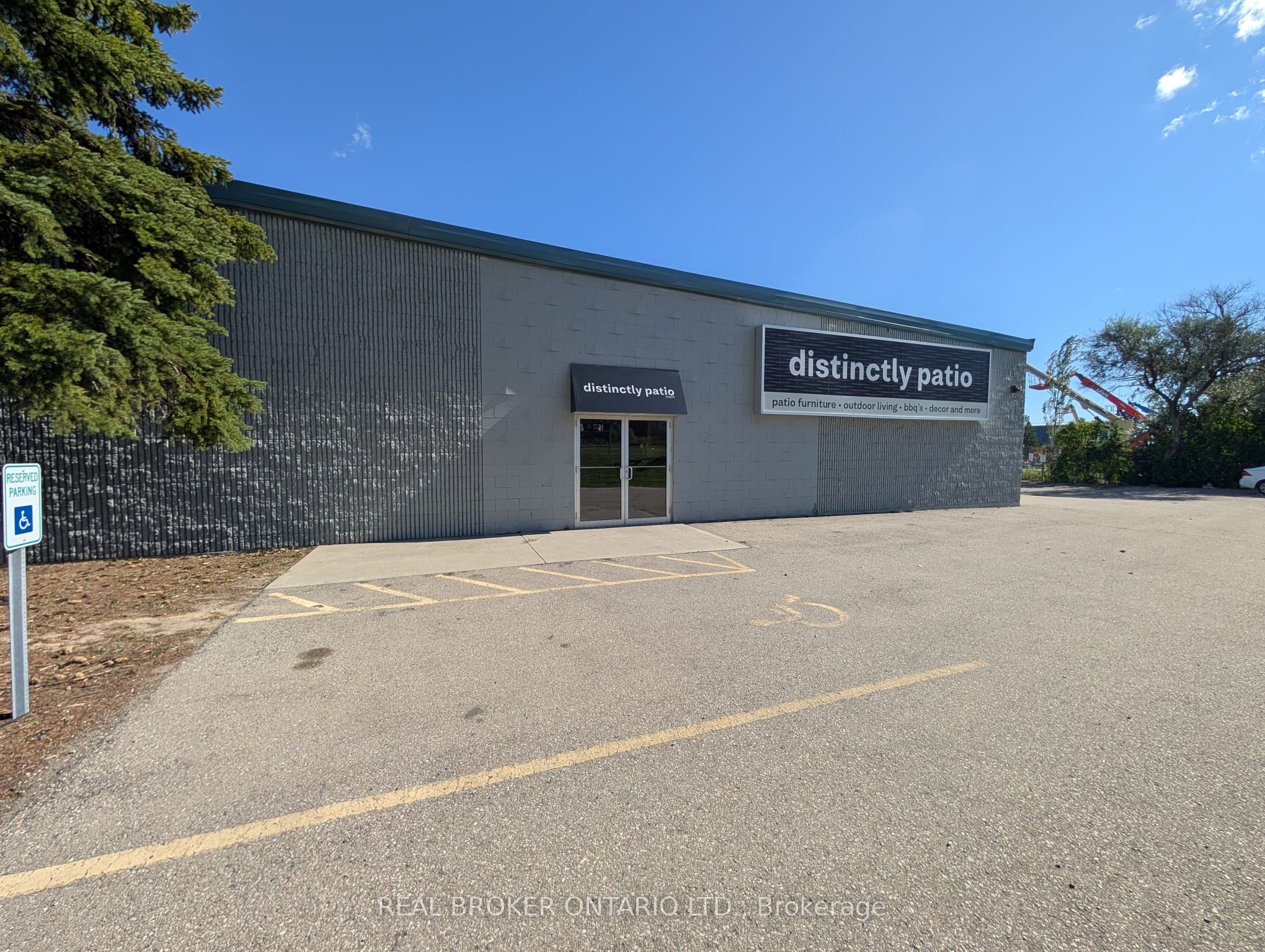97 Ardelt Avenue 3 Property Photo 2