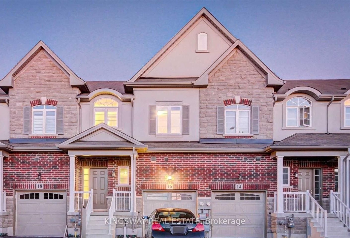 16 BRADBURY Road W Property Photo 1