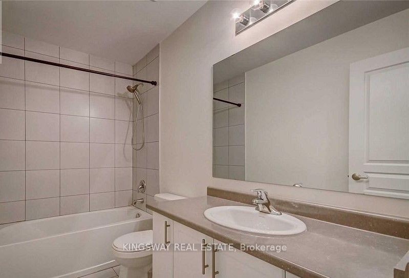 16 Bradbury Road W Property Photo 6