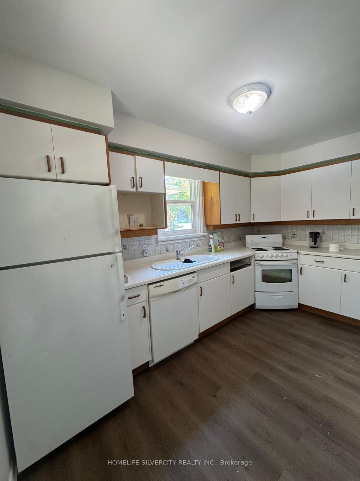 276 Sunview Street Property Photo 4