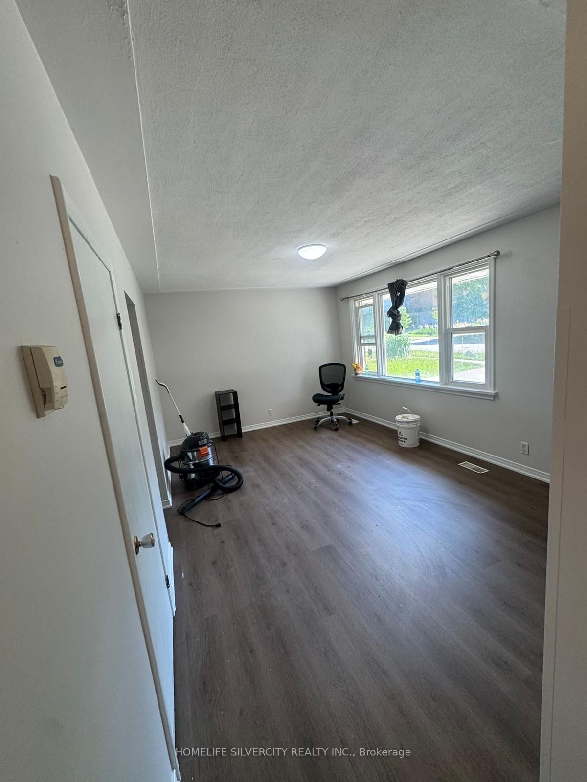 276 Sunview Street Property Photo 5