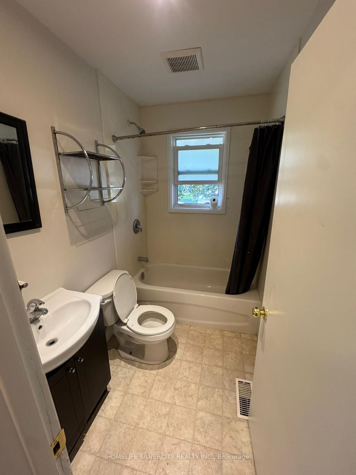 276 Sunview Street Property Photo 7