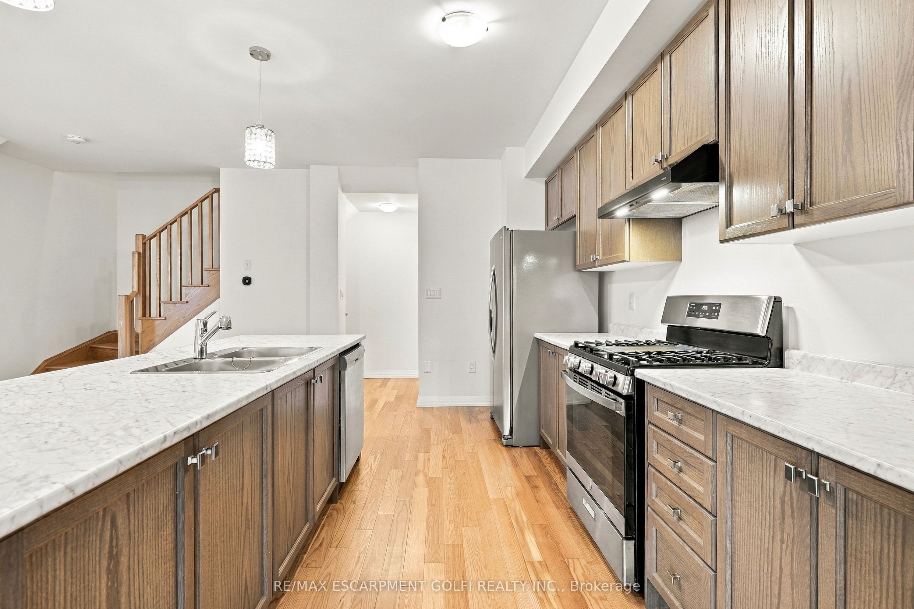 57 Norwich Crescent Property Photo 9