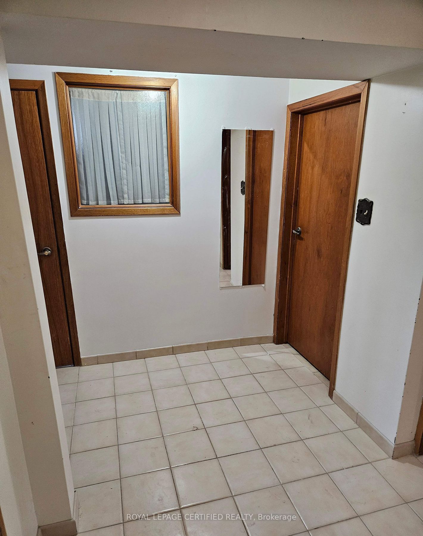 115 Deerhurst Road Bsmt Property Photo 3