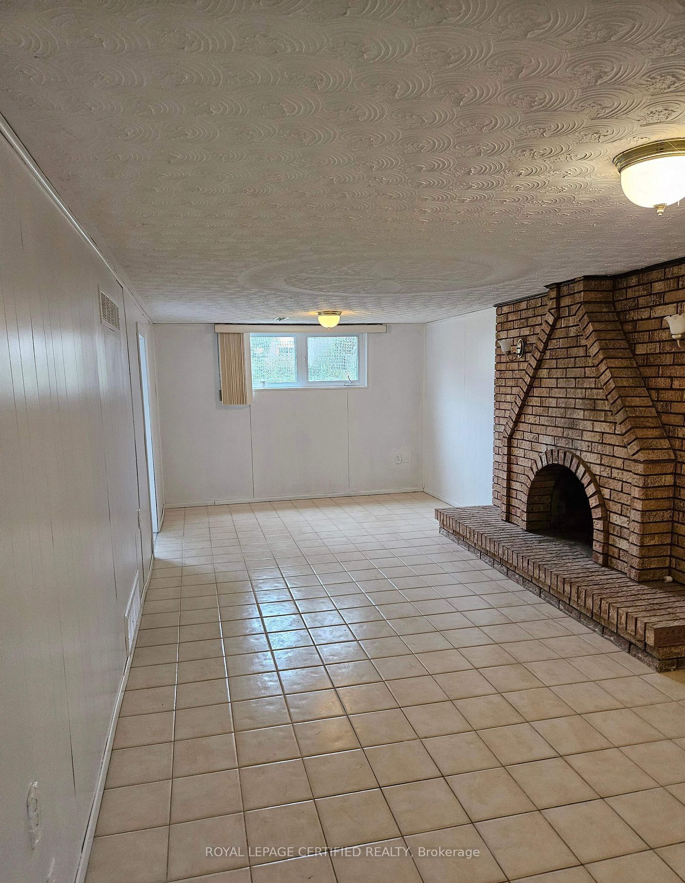 115 Deerhurst Road Bsmt Property Photo 6
