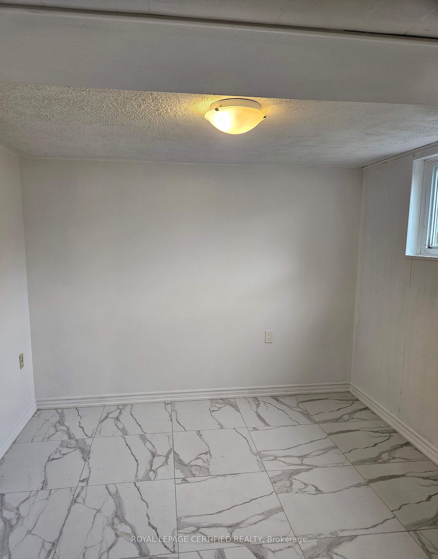 115 Deerhurst Road Bsmt Property Photo 7