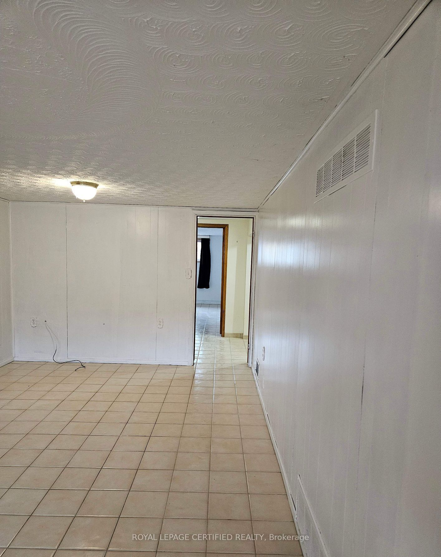 115 Deerhurst Road Bsmt Property Photo 8