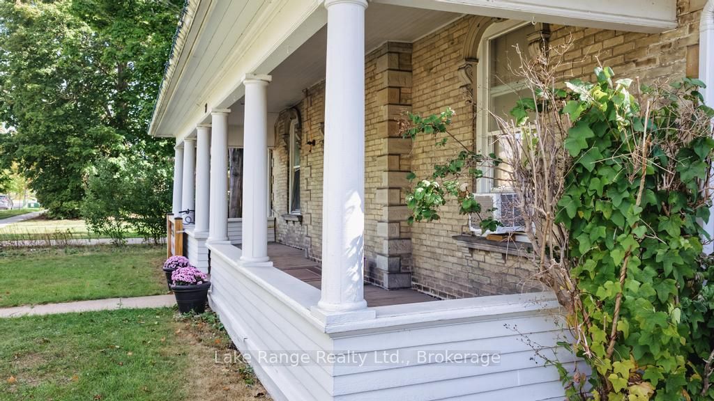 769 Princes Street Property Photo 2