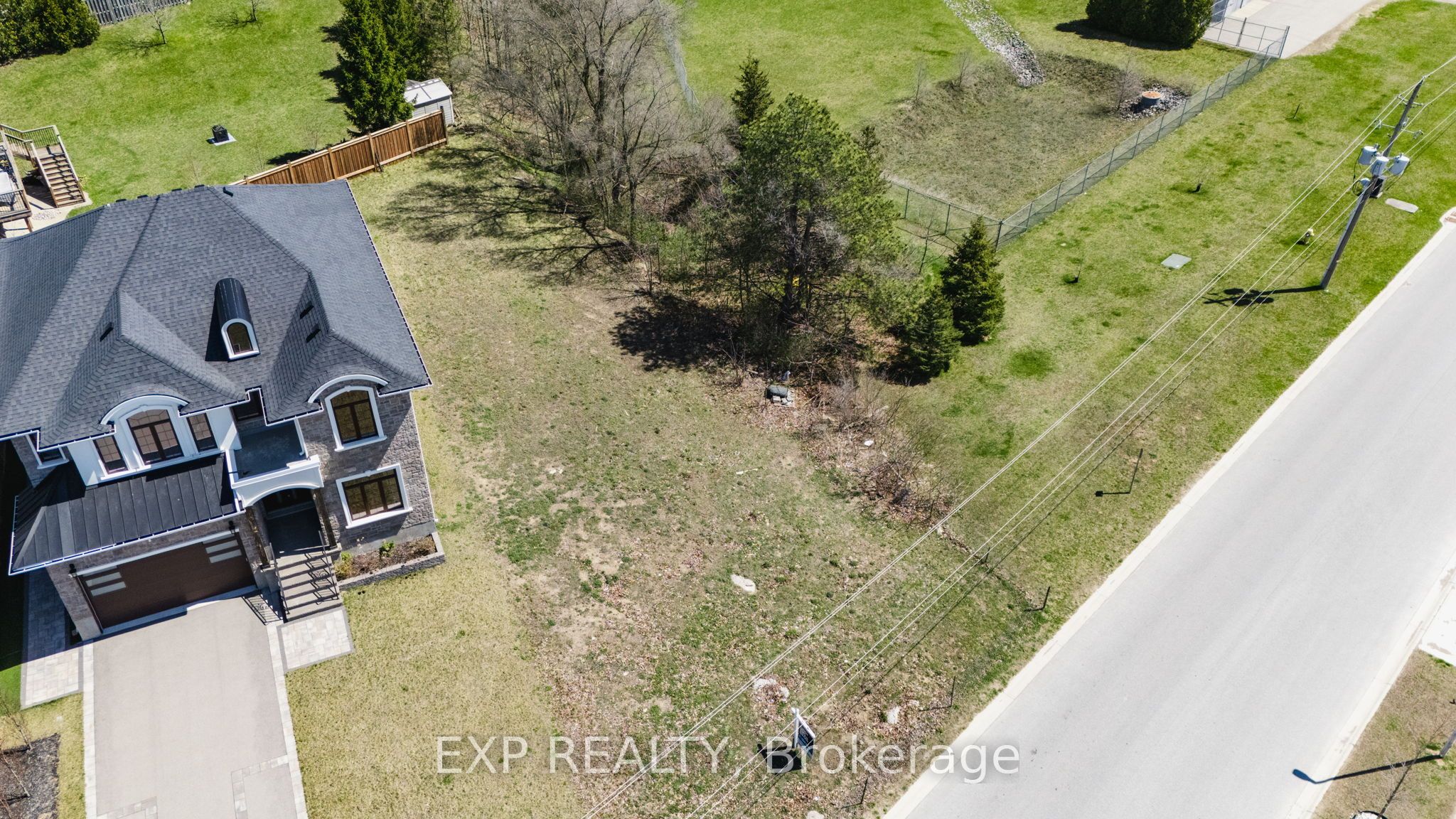 187 Queen Street Property Photo 10