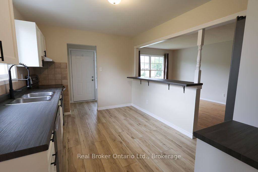 342 Fleming Drive Property Photo 6